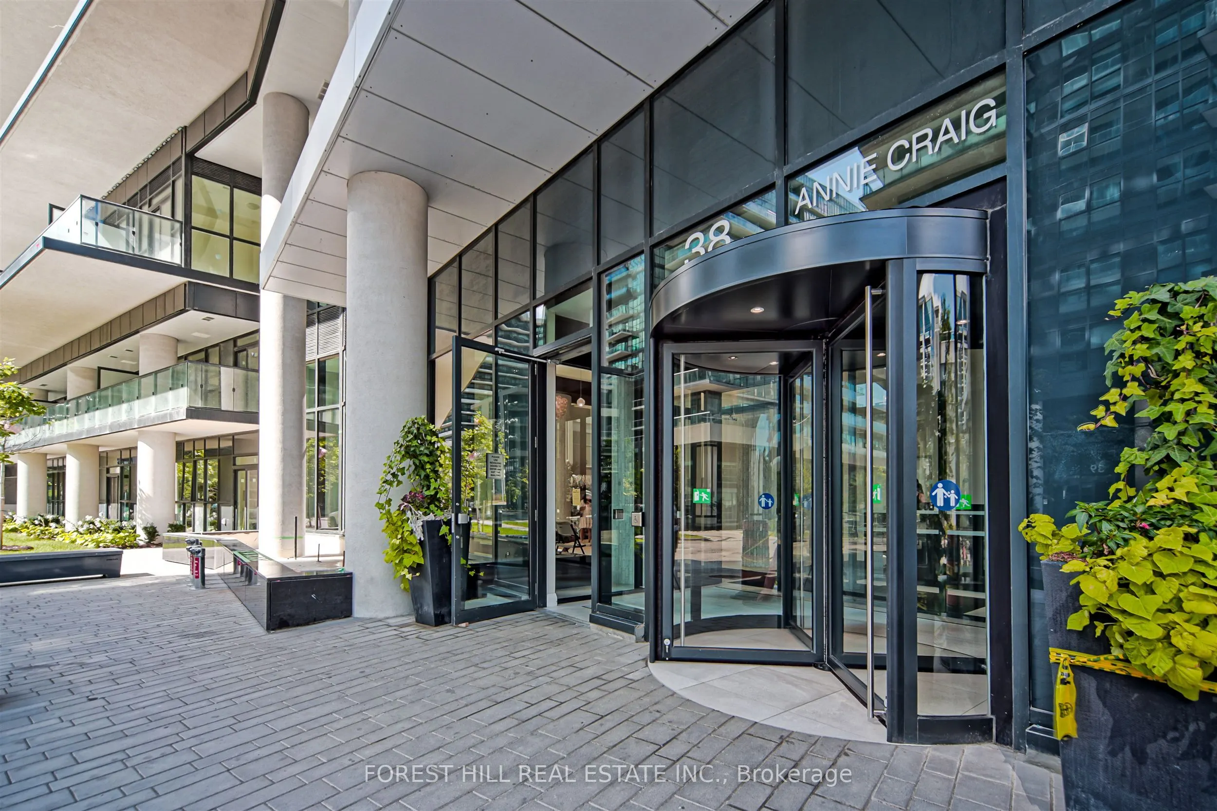 38 Annie Craig Drive, #1904