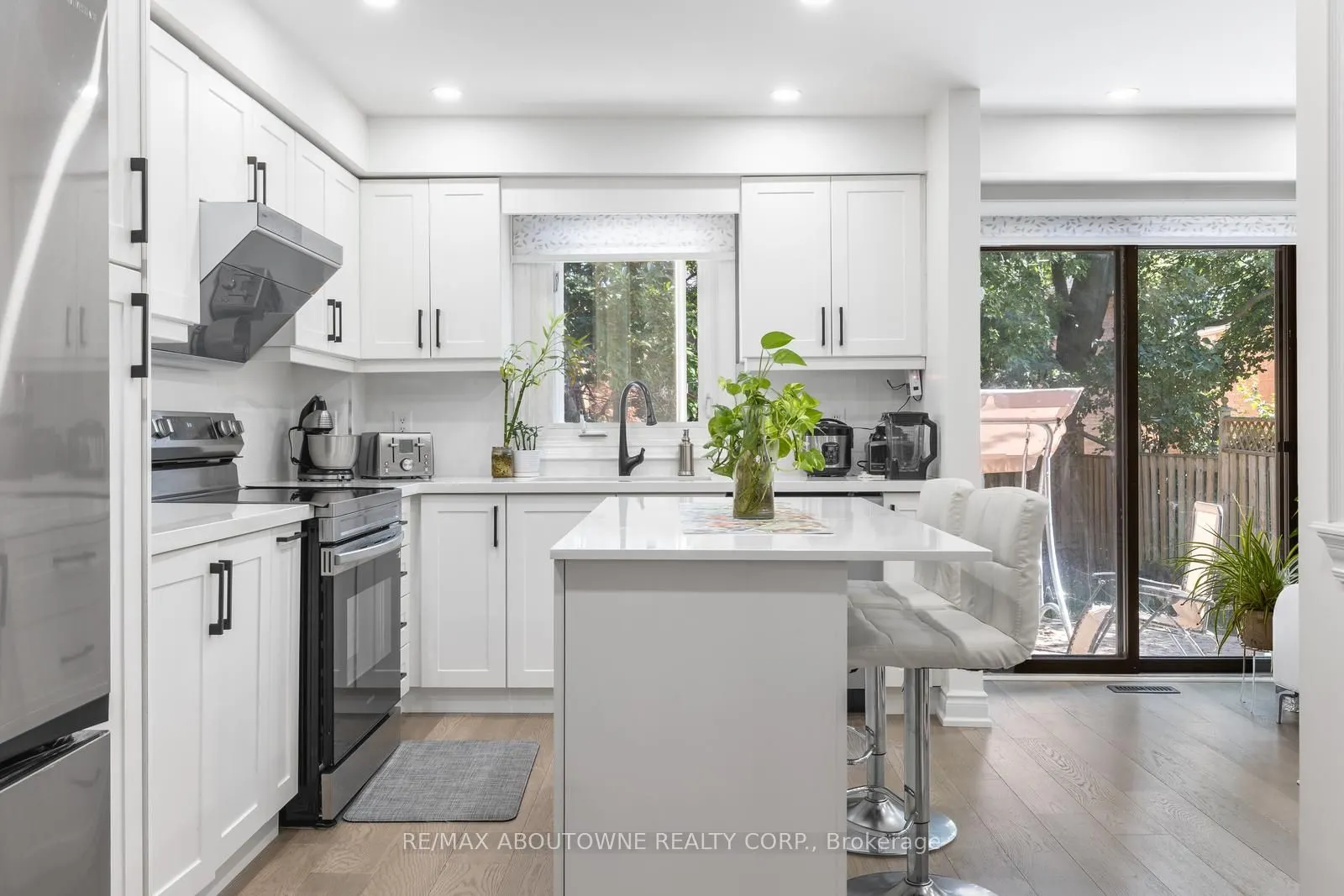 1118 Avondale Drive