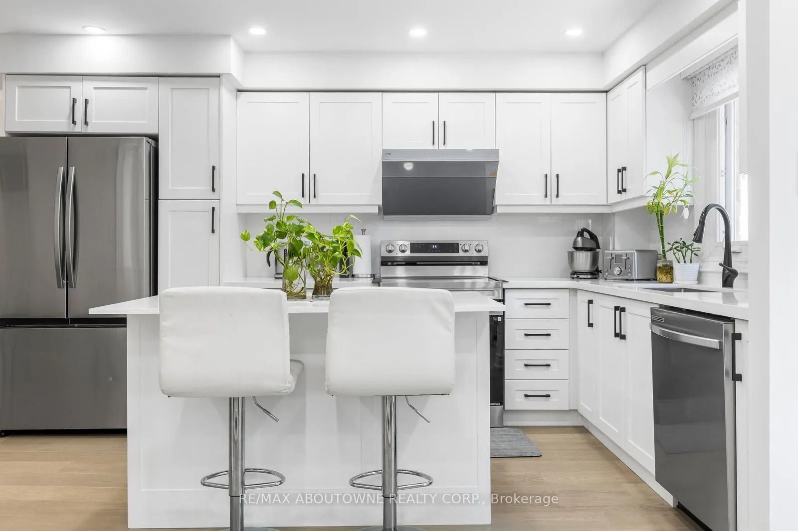 1118 Avondale Drive