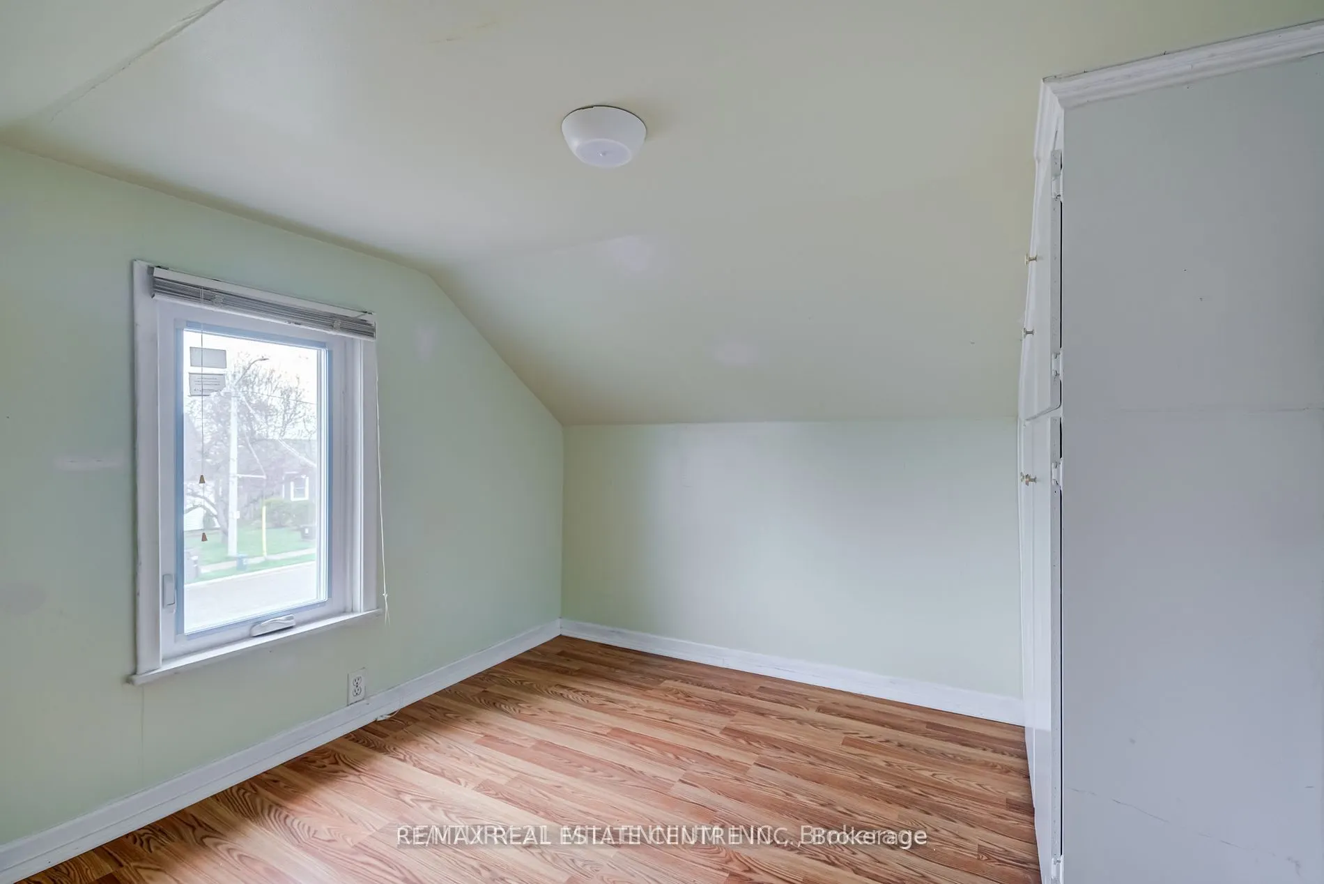 6 Eastern Avenue