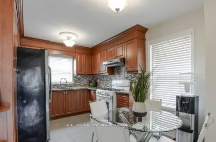 2935 Crosscurrent Drive, #Upper
