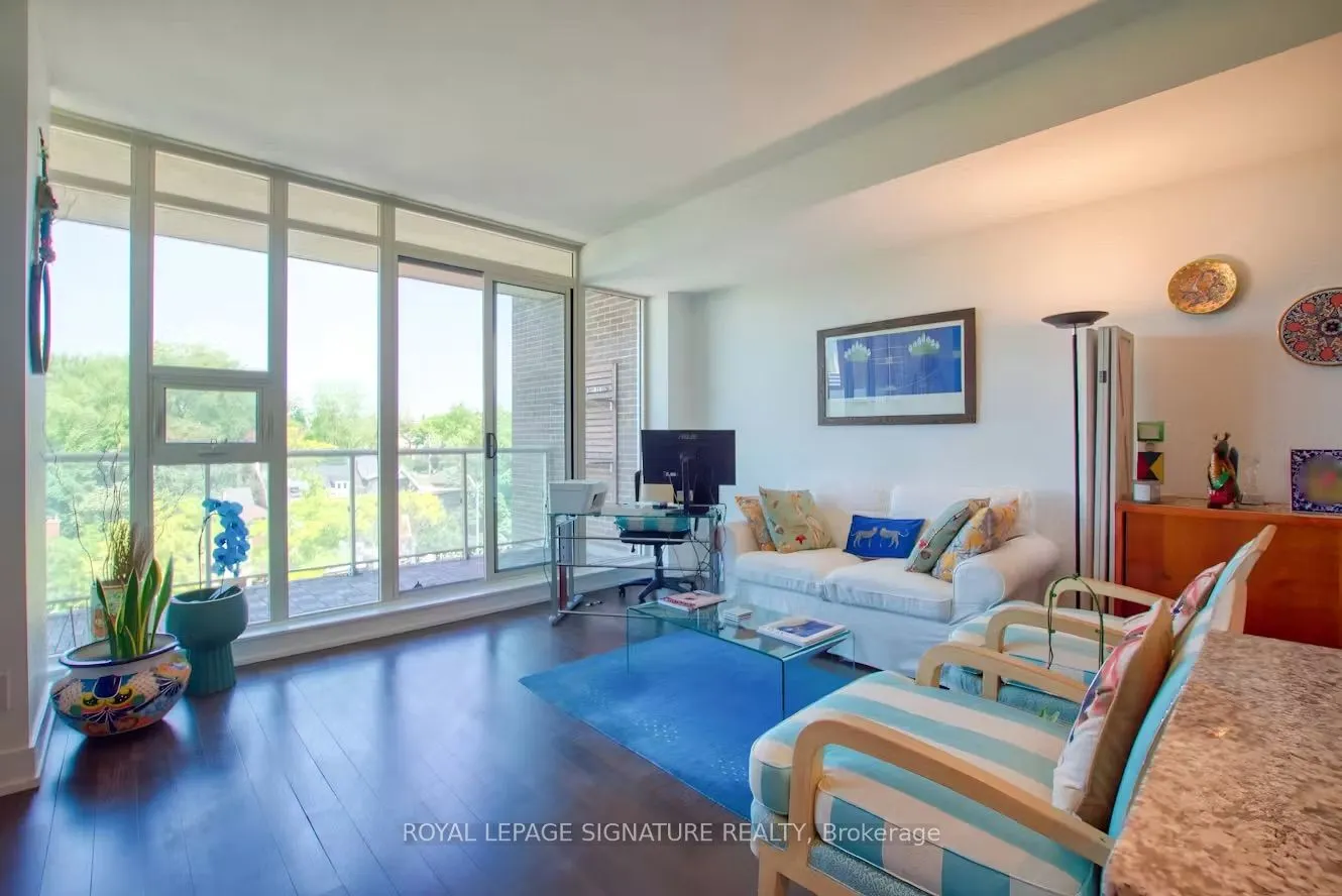 1638 Bloor Street W, #412