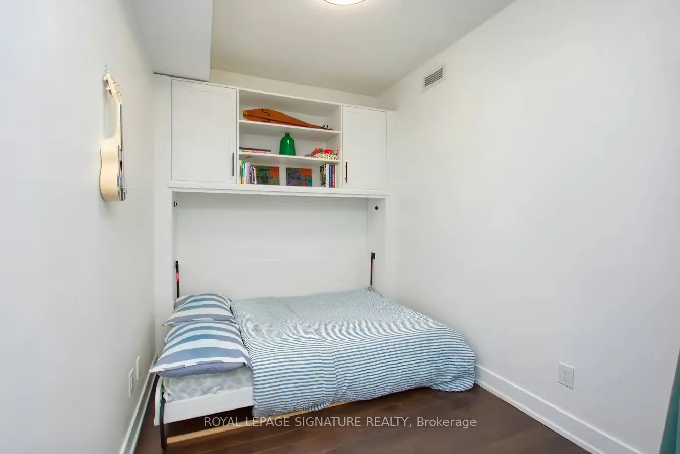 1638 Bloor Street W, #412