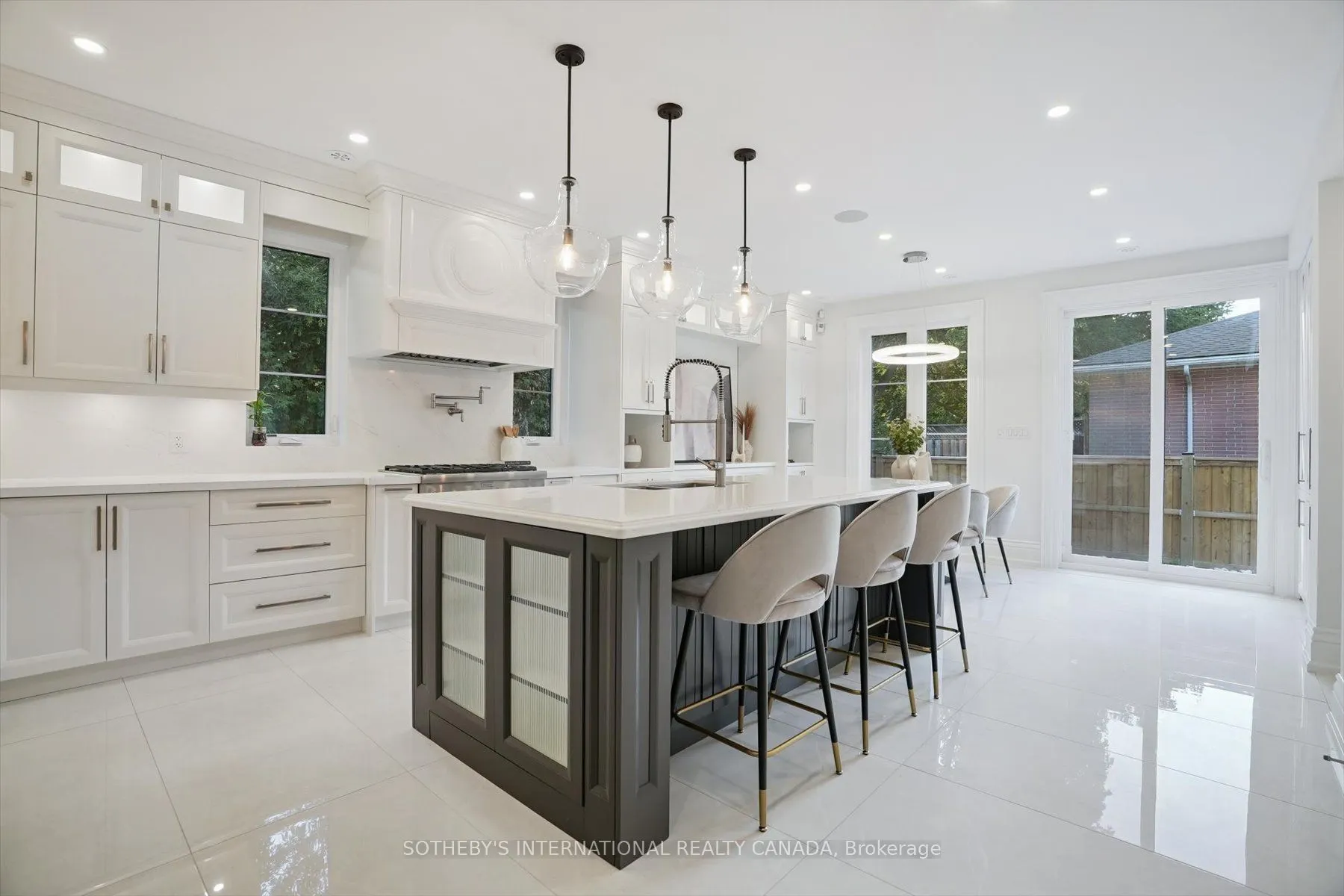 452 Rothesay Place
