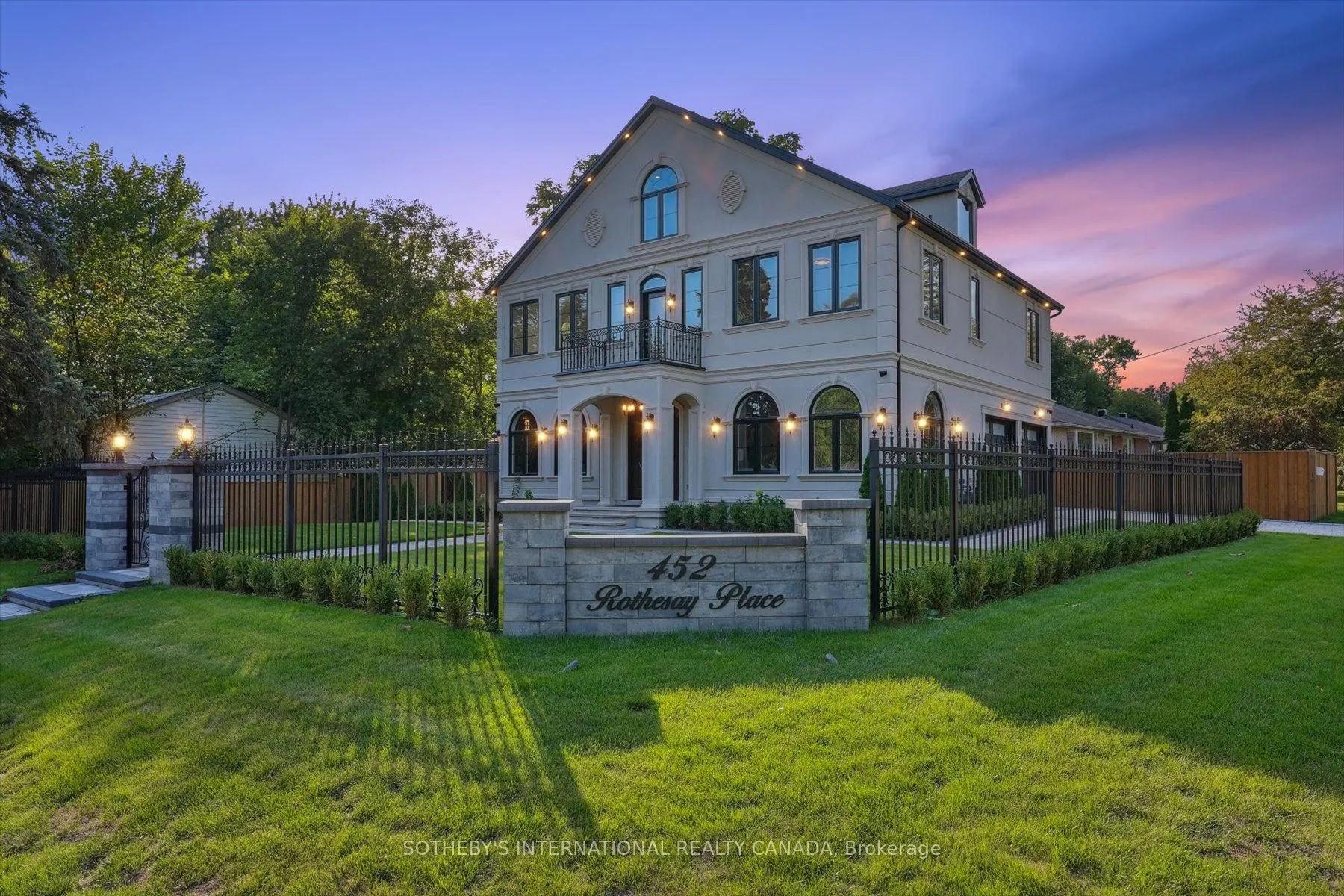 452 Rothesay Place