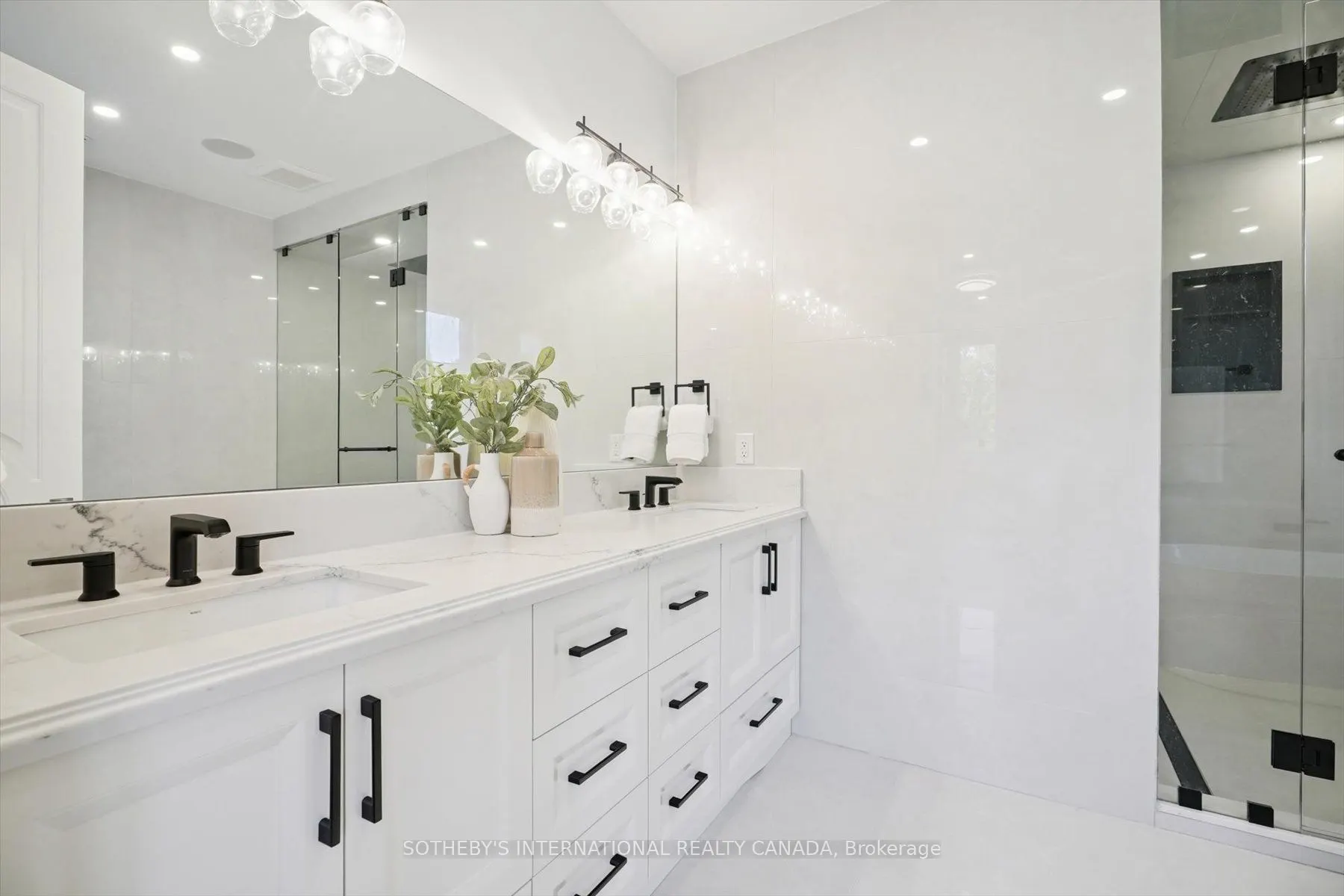 452 Rothesay Place