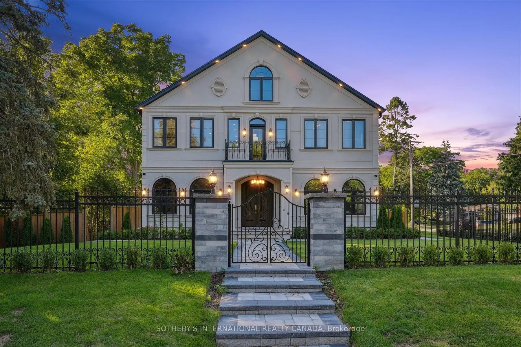 452 Rothesay Place