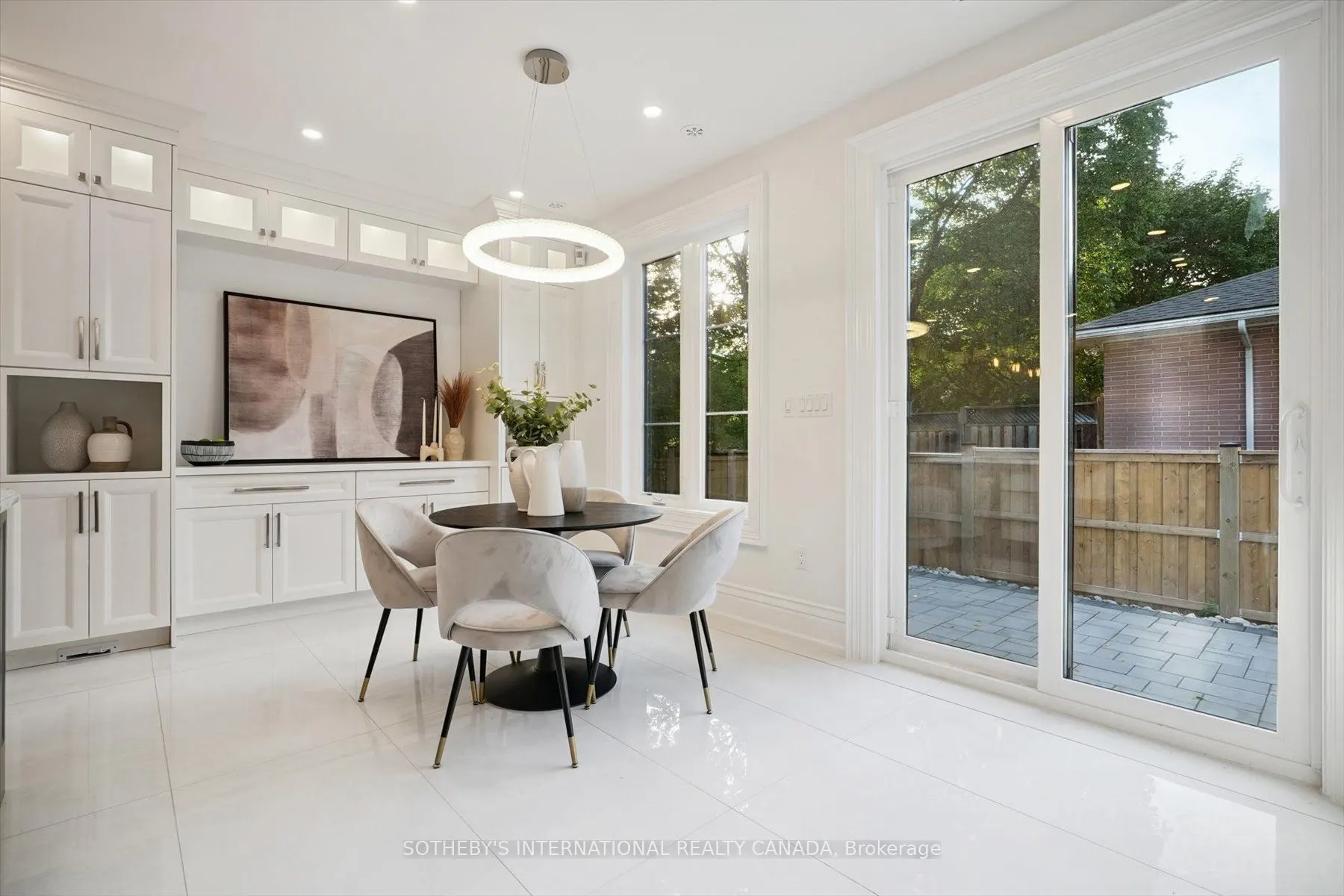452 Rothesay Place