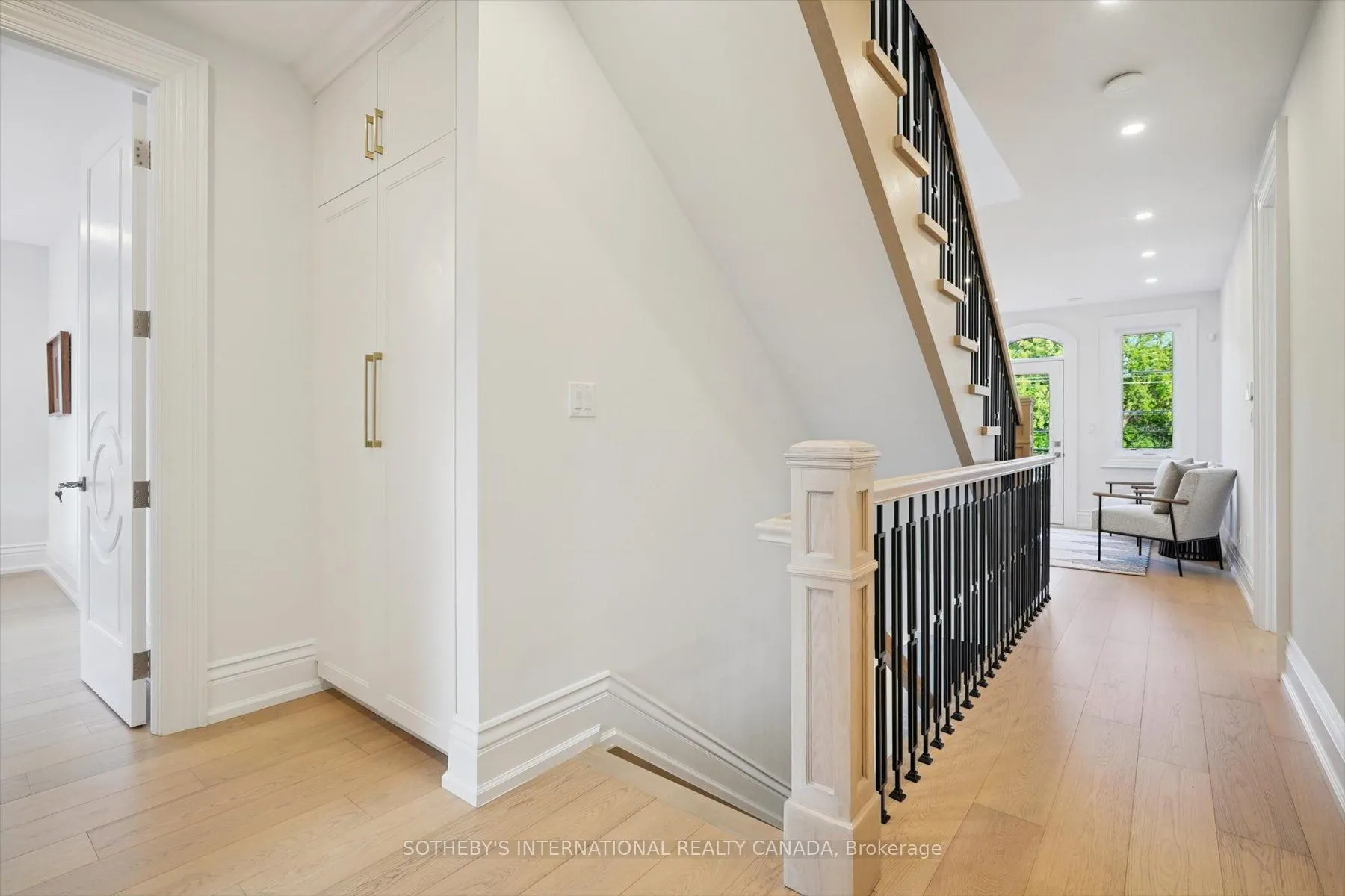 452 Rothesay Place
