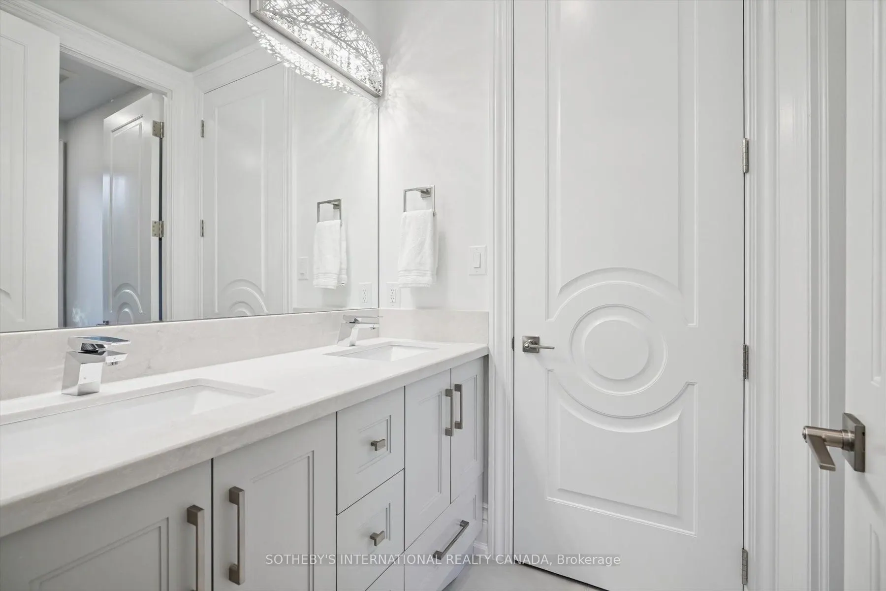 452 Rothesay Place