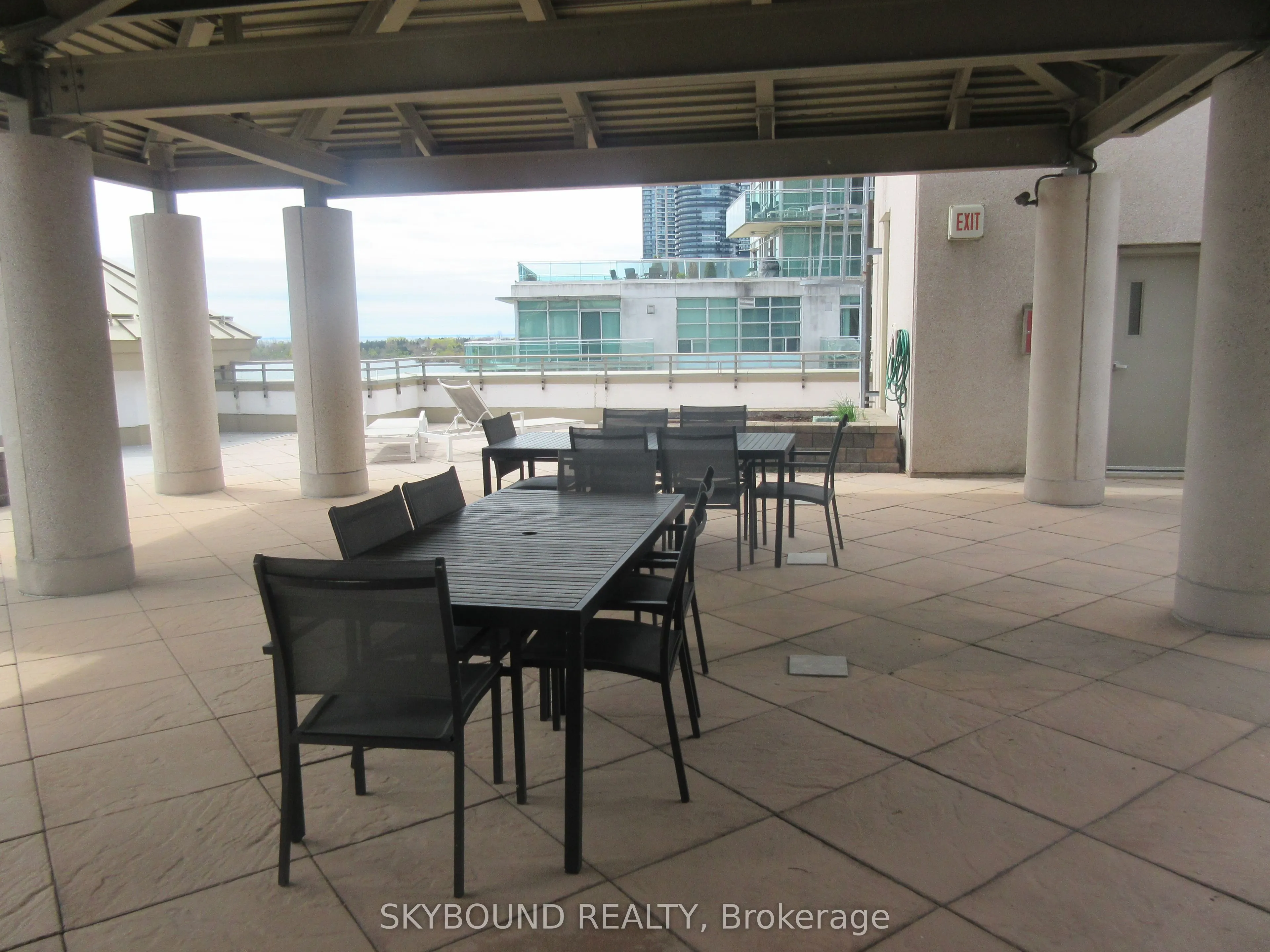88 Palace Pier Court, #809