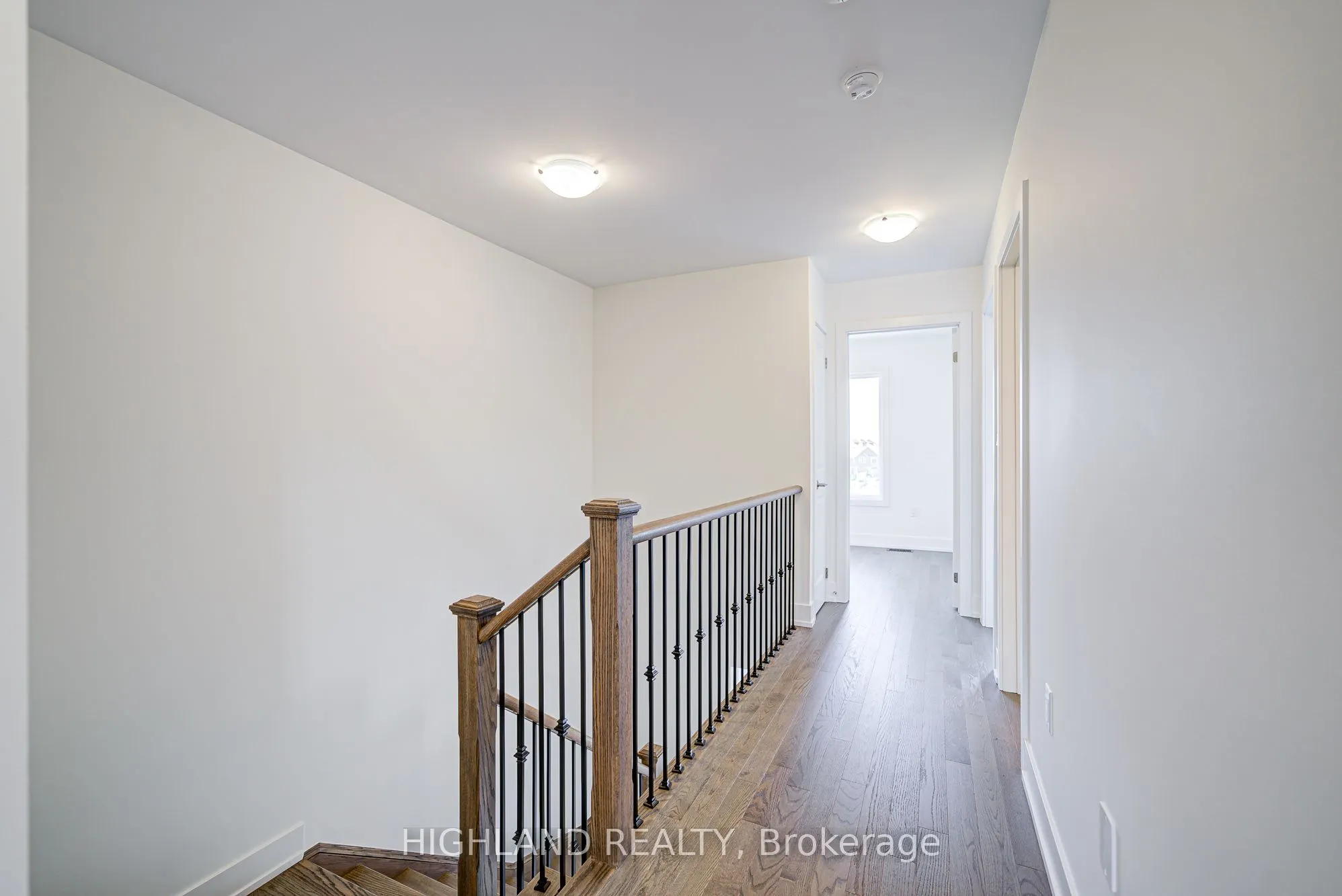 1220 Dartmouth Crescent, #11