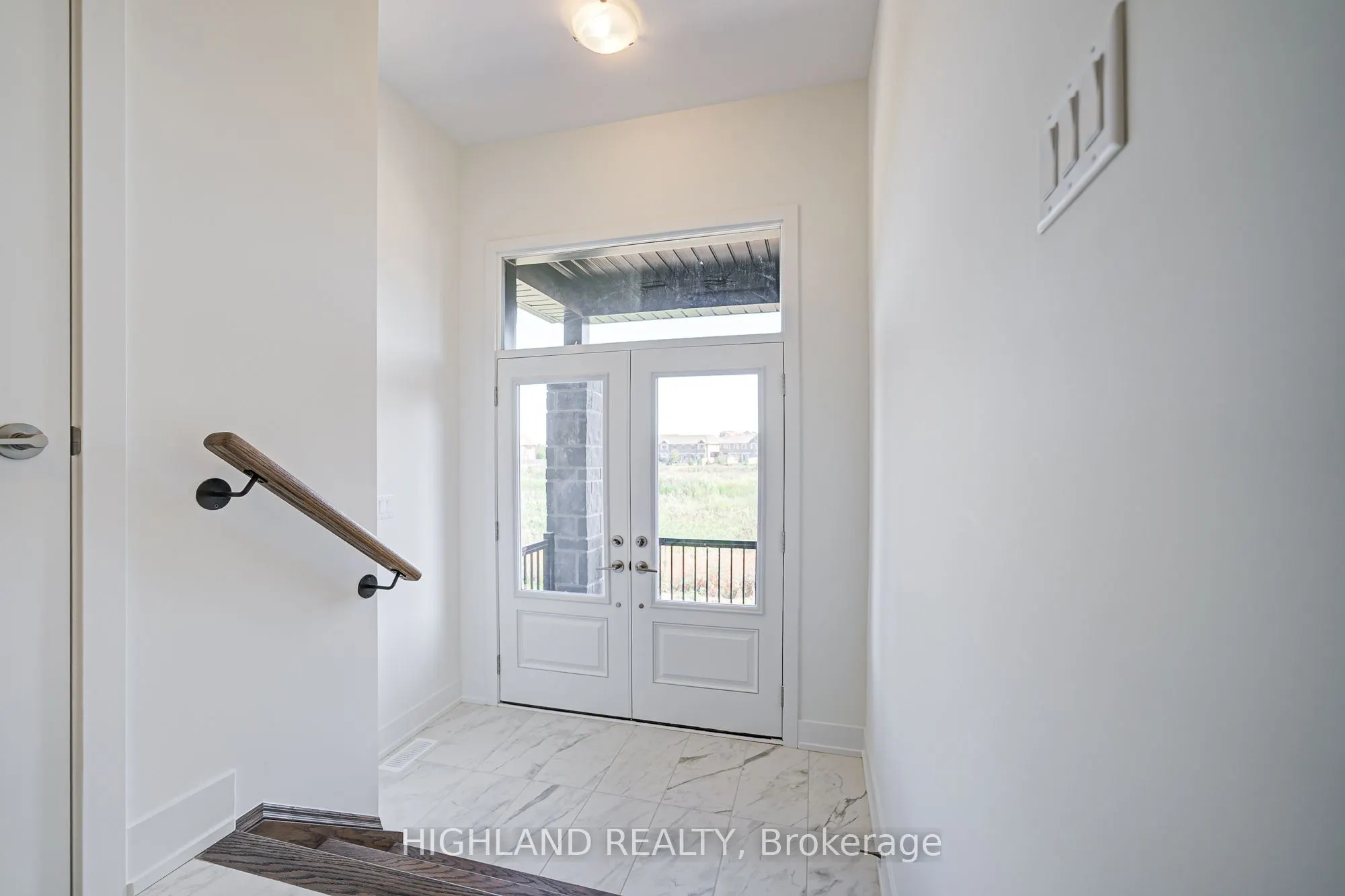 1220 Dartmouth Crescent, #11