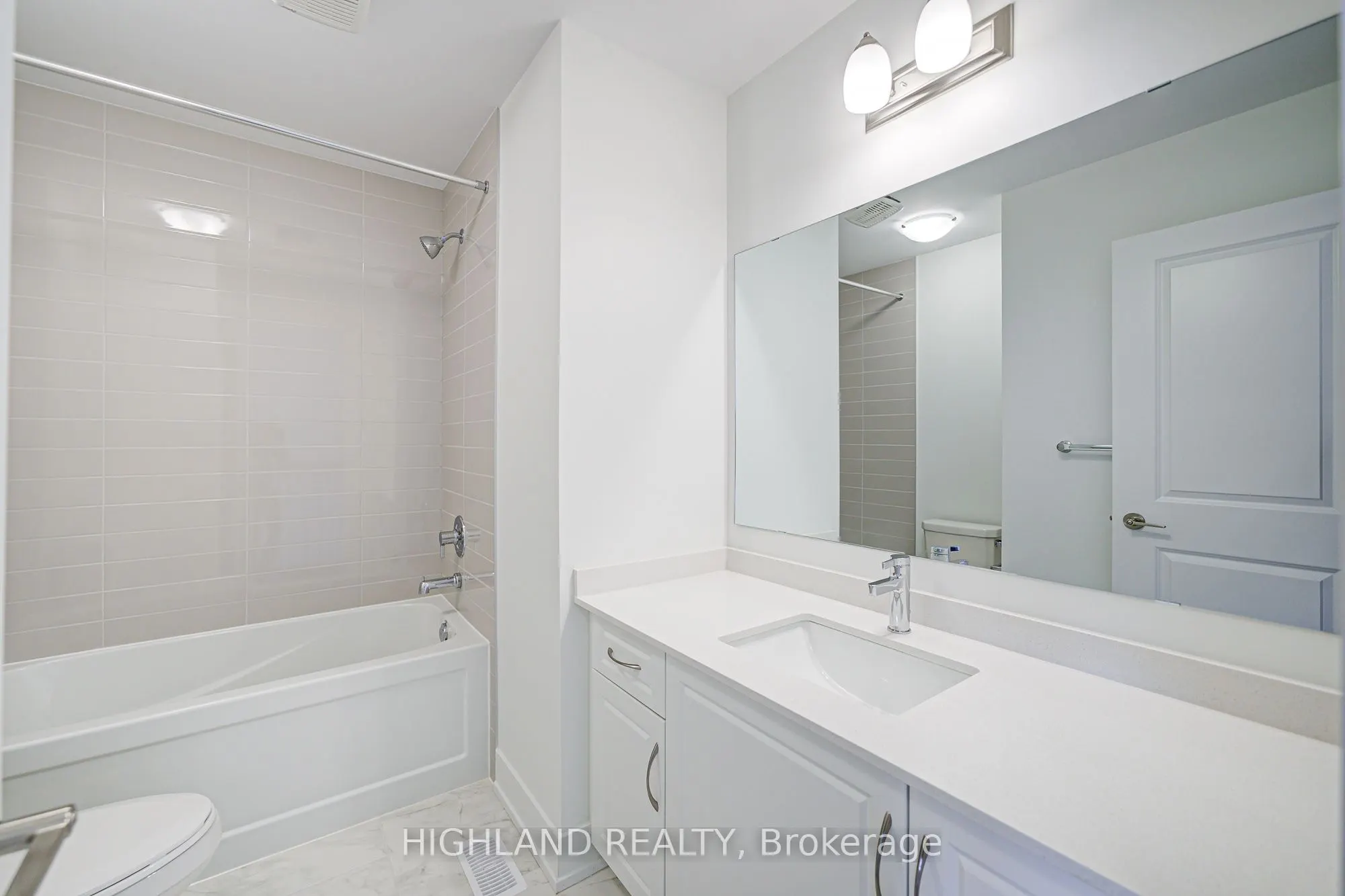 1220 Dartmouth Crescent, #11