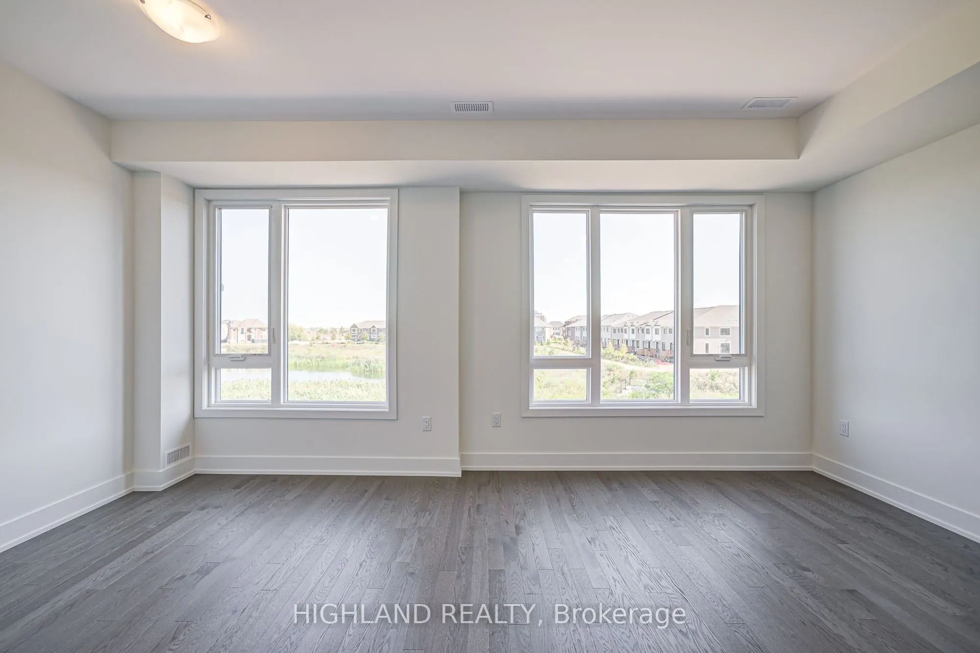 1220 Dartmouth Crescent, #11