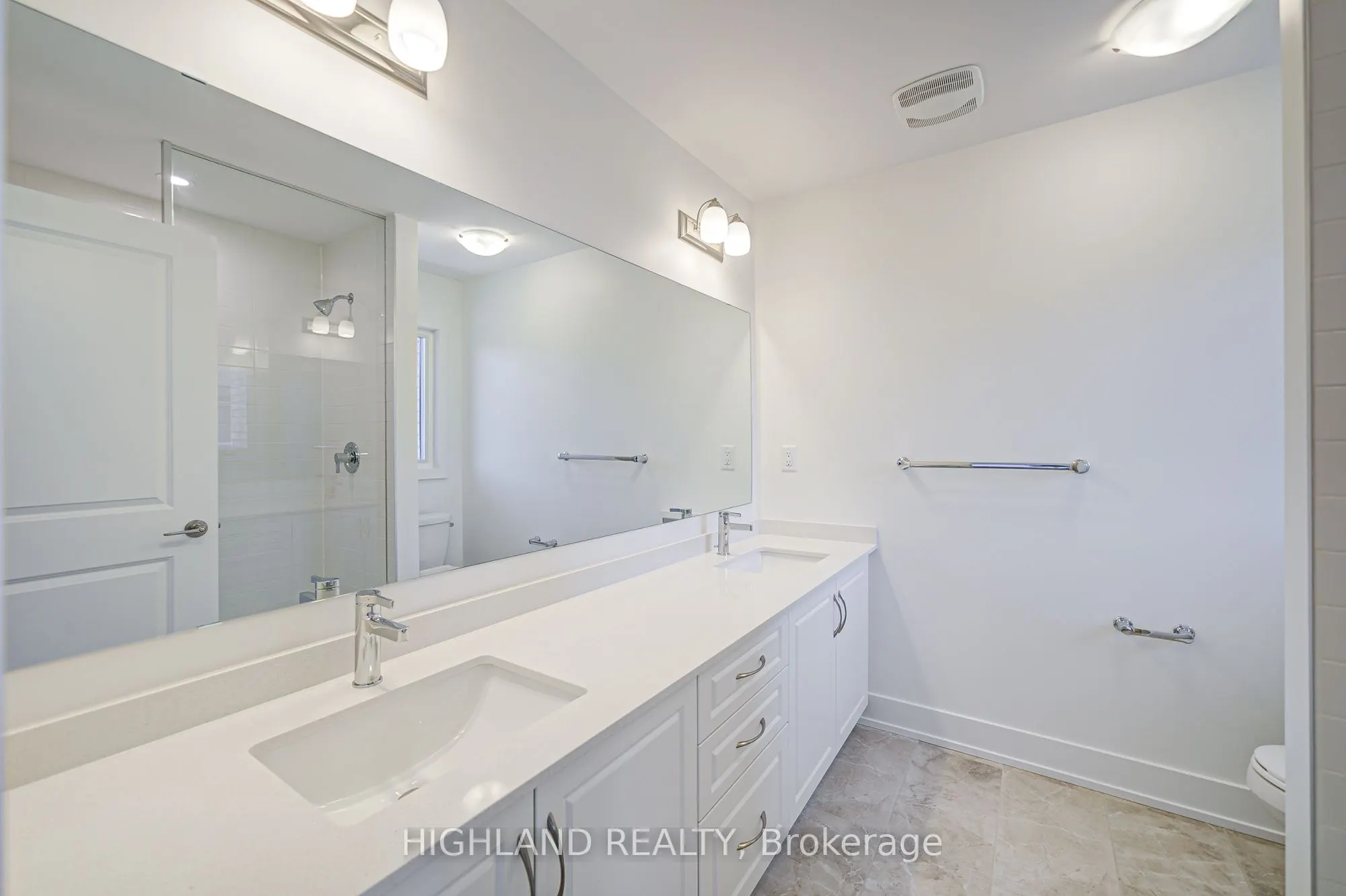 1220 Dartmouth Crescent, #11