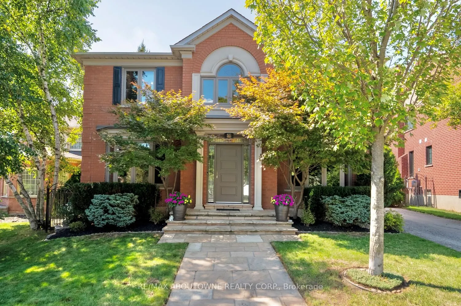 11 Morrison Creek Crescent