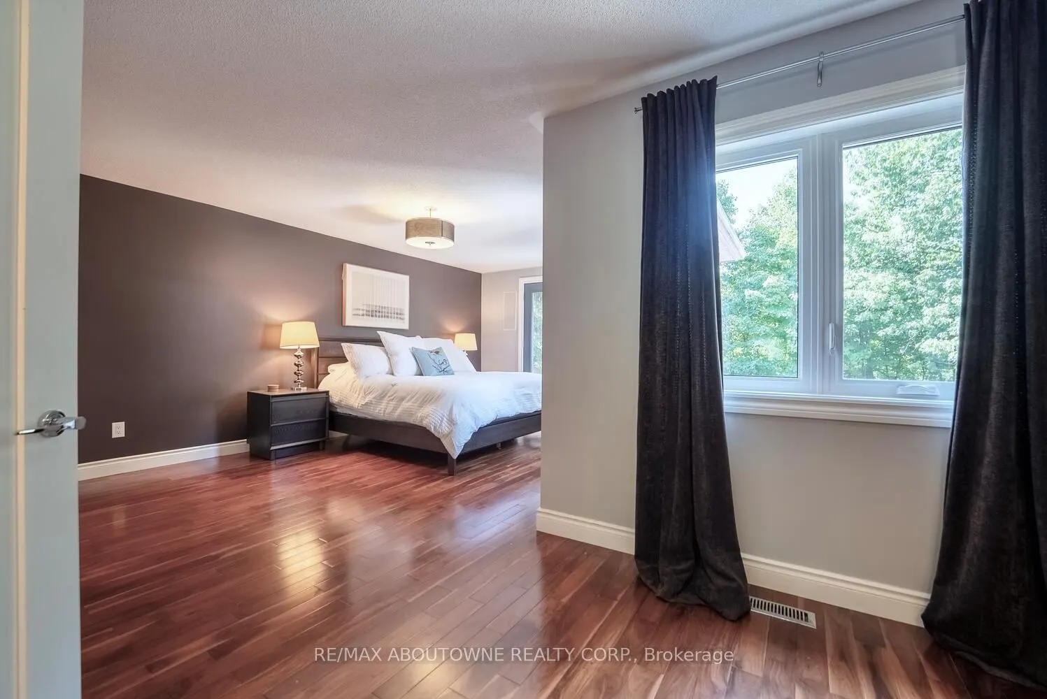 11 Morrison Creek Crescent