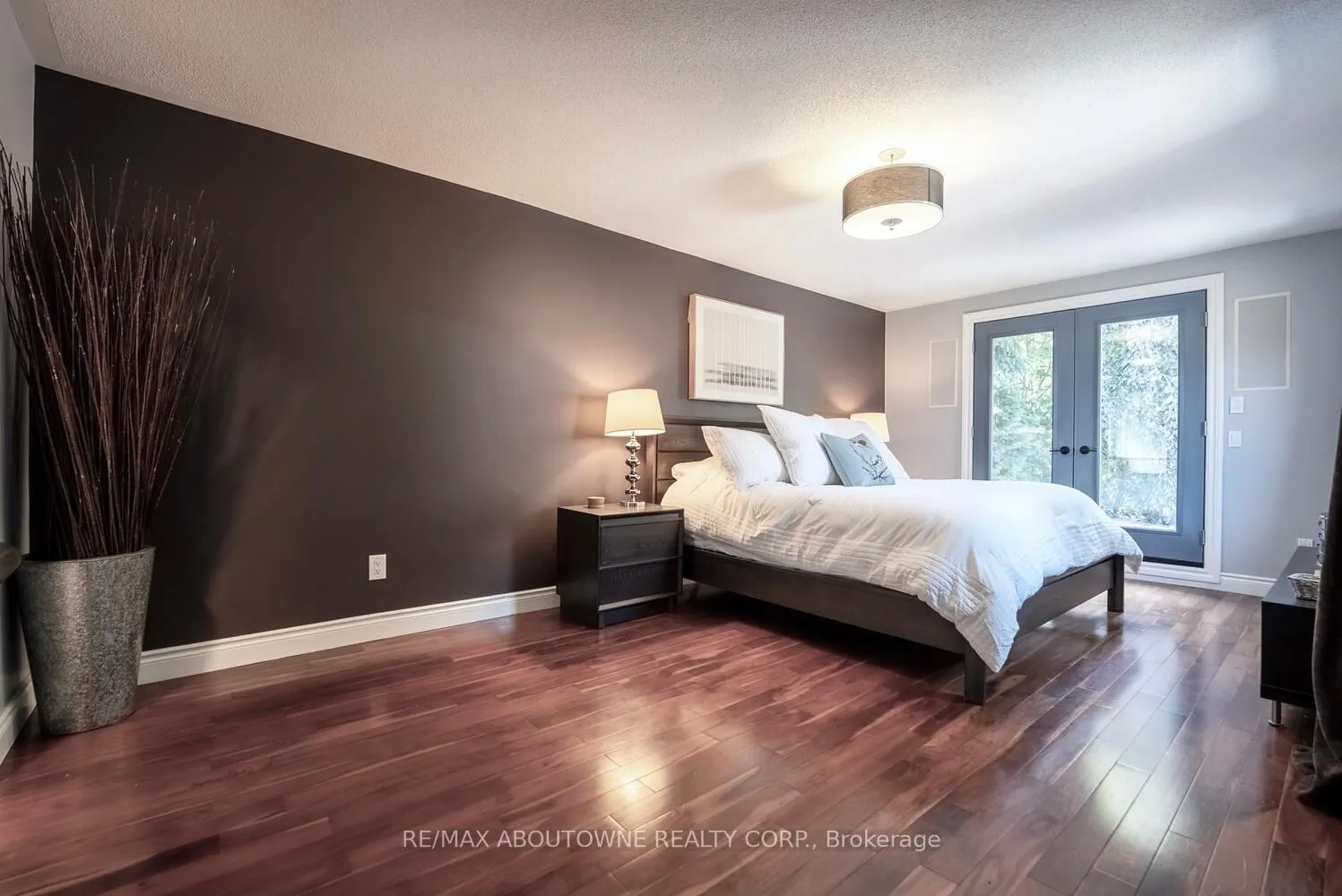 11 Morrison Creek Crescent