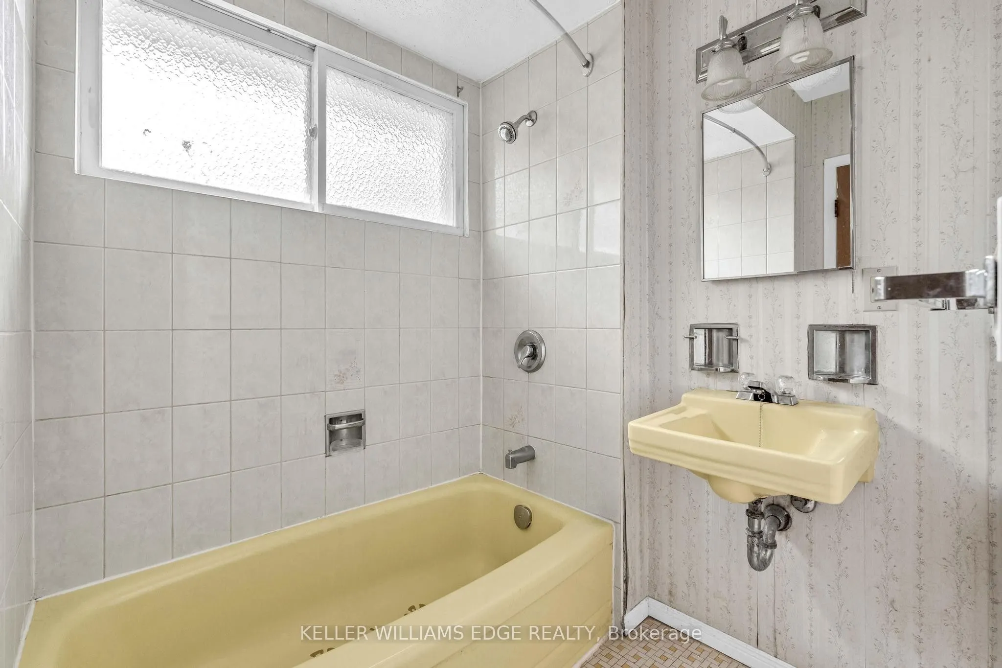 1 Alderway Avenue