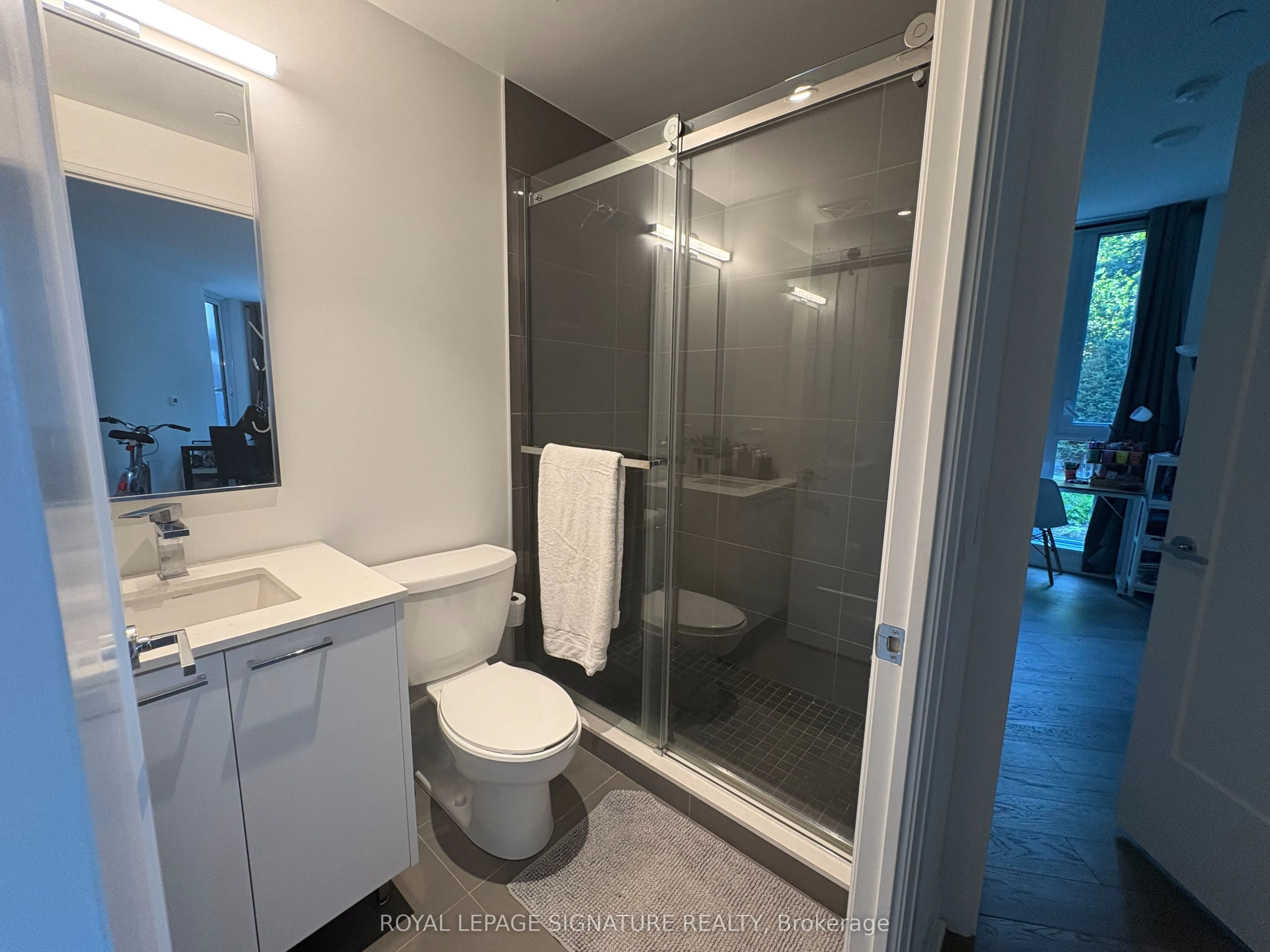 293 The Kingsway, #109