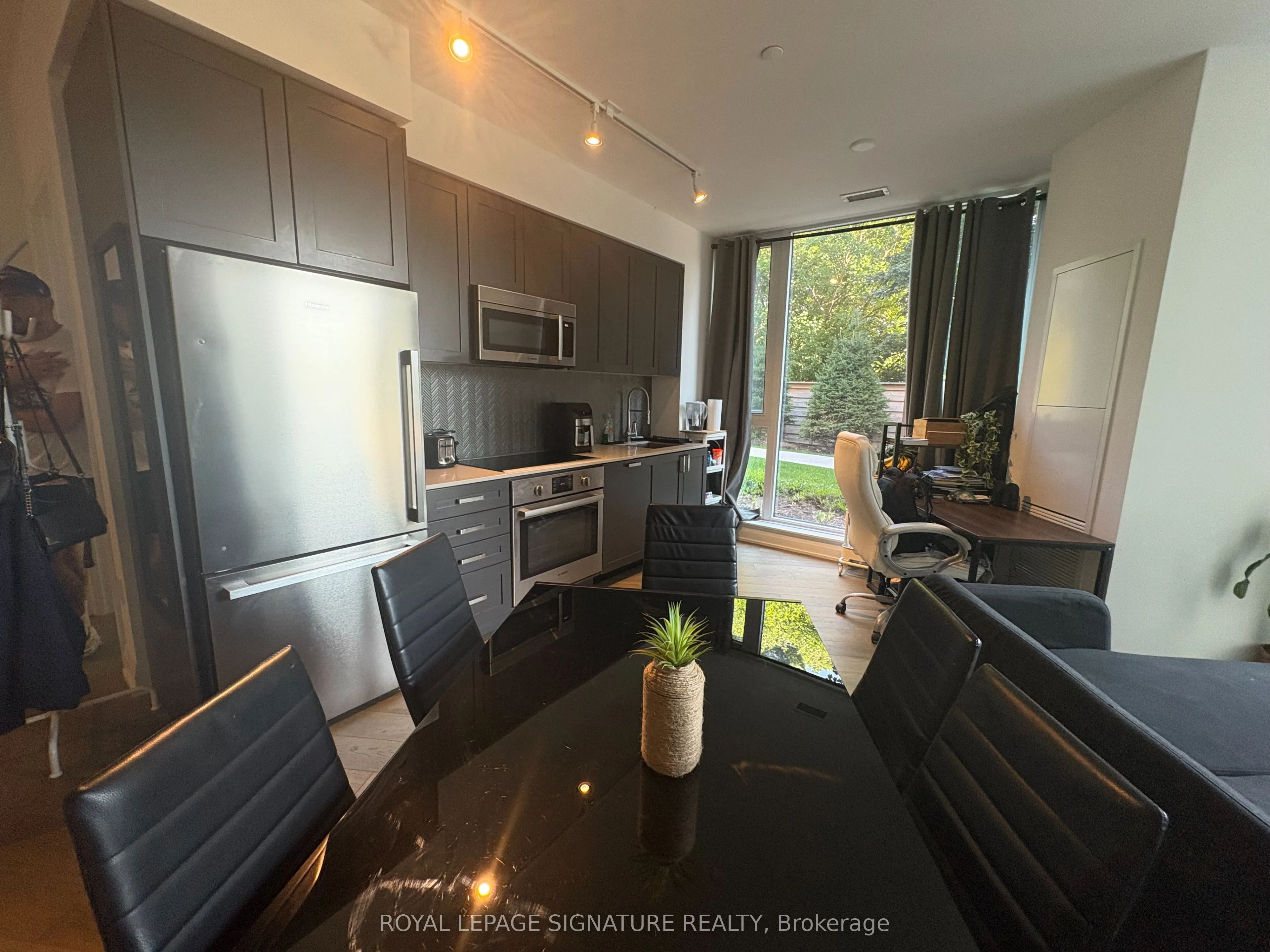 293 The Kingsway, #109