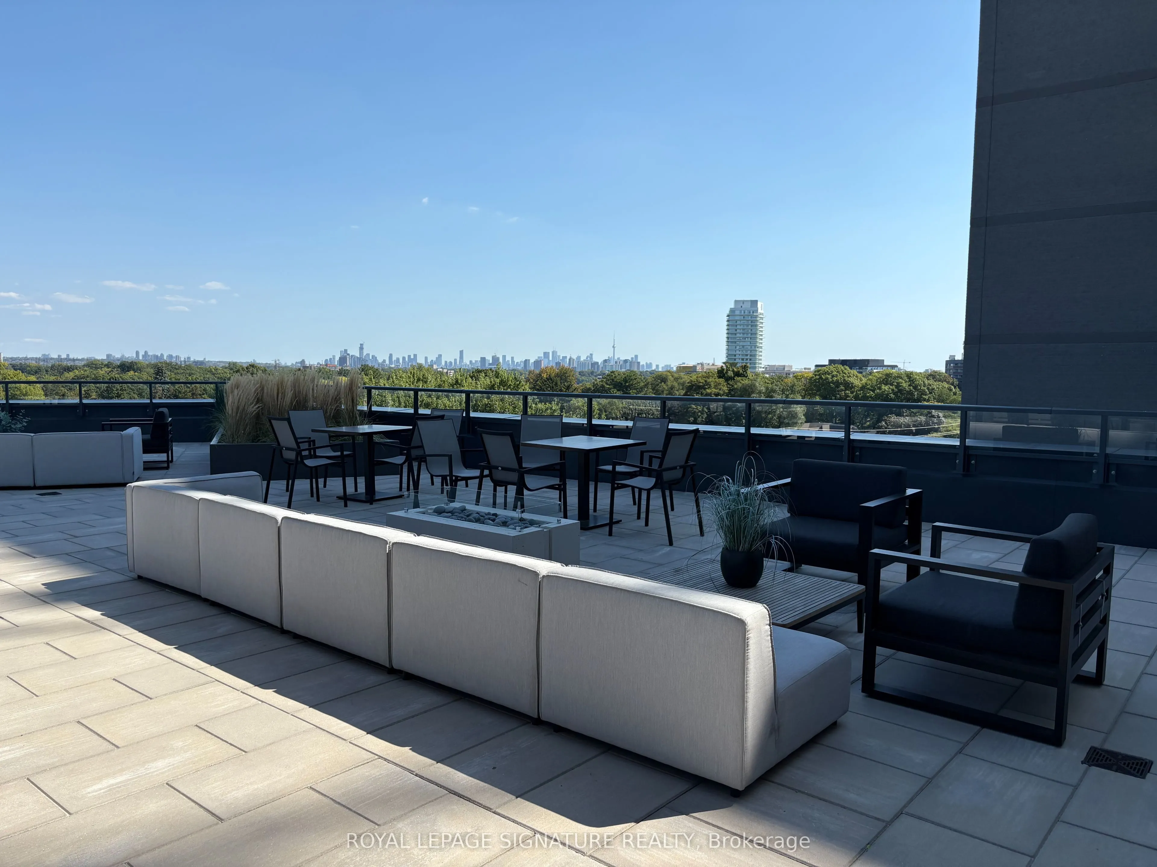 293 The Kingsway, #109