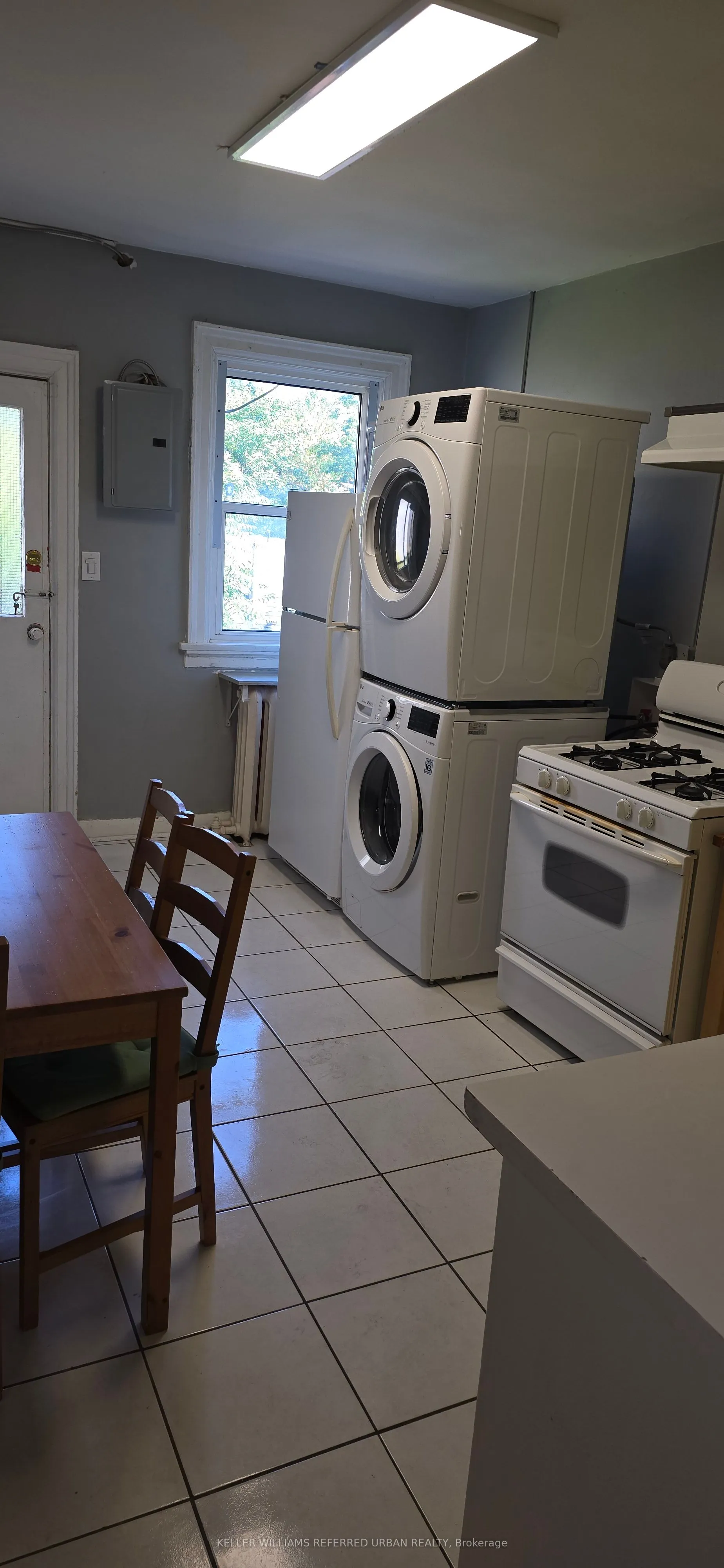 293 Roncesvalles Avenue, #3