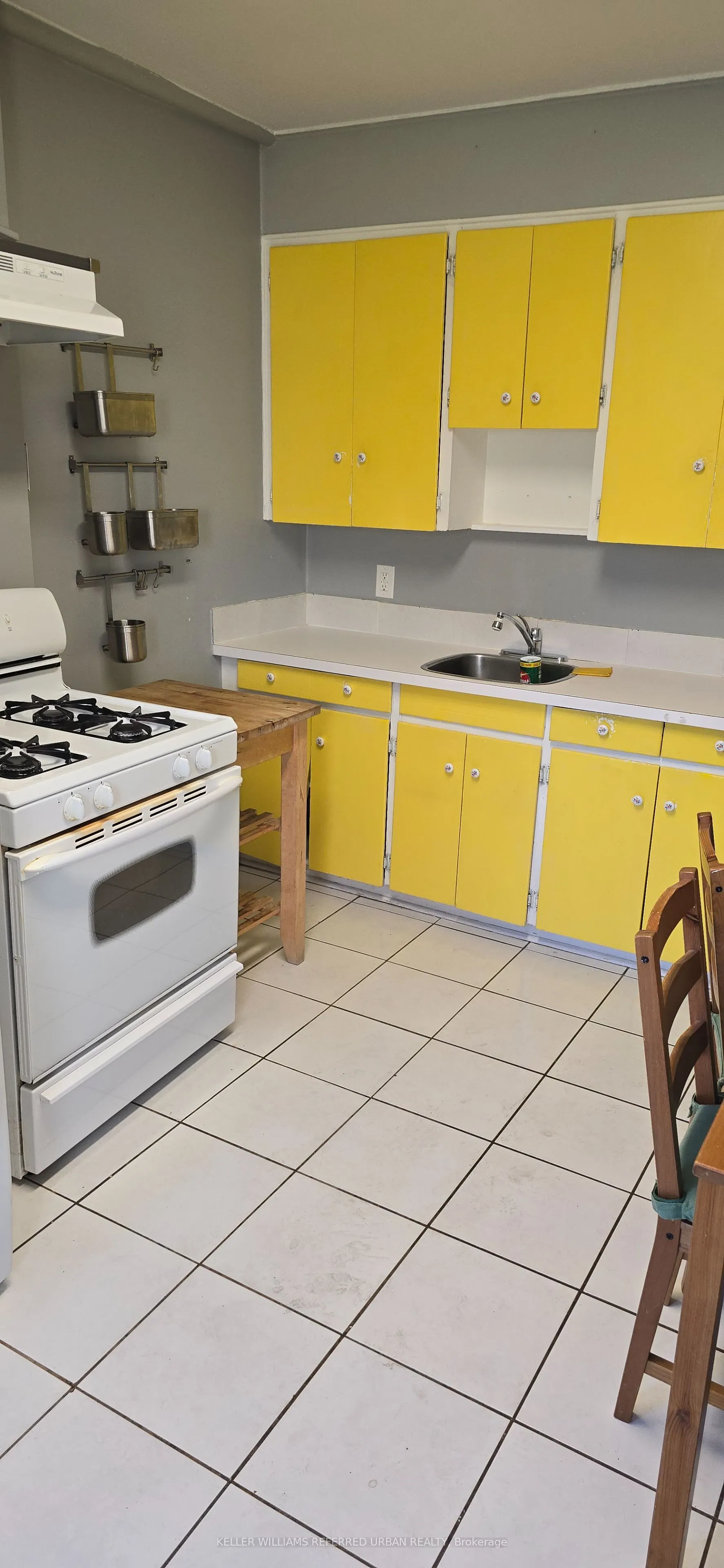 293 Roncesvalles Avenue, #3