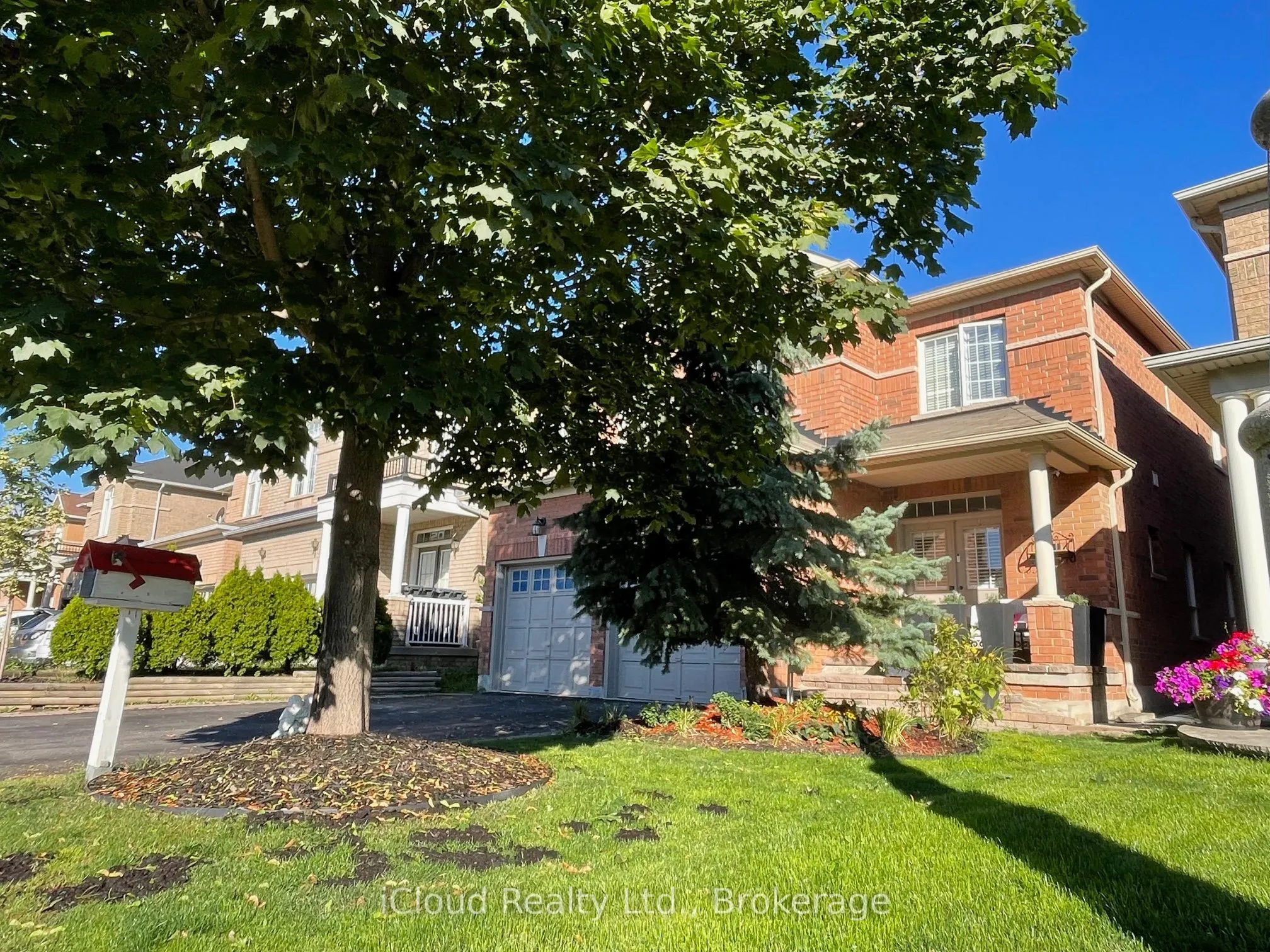 22 Fallgate Drive