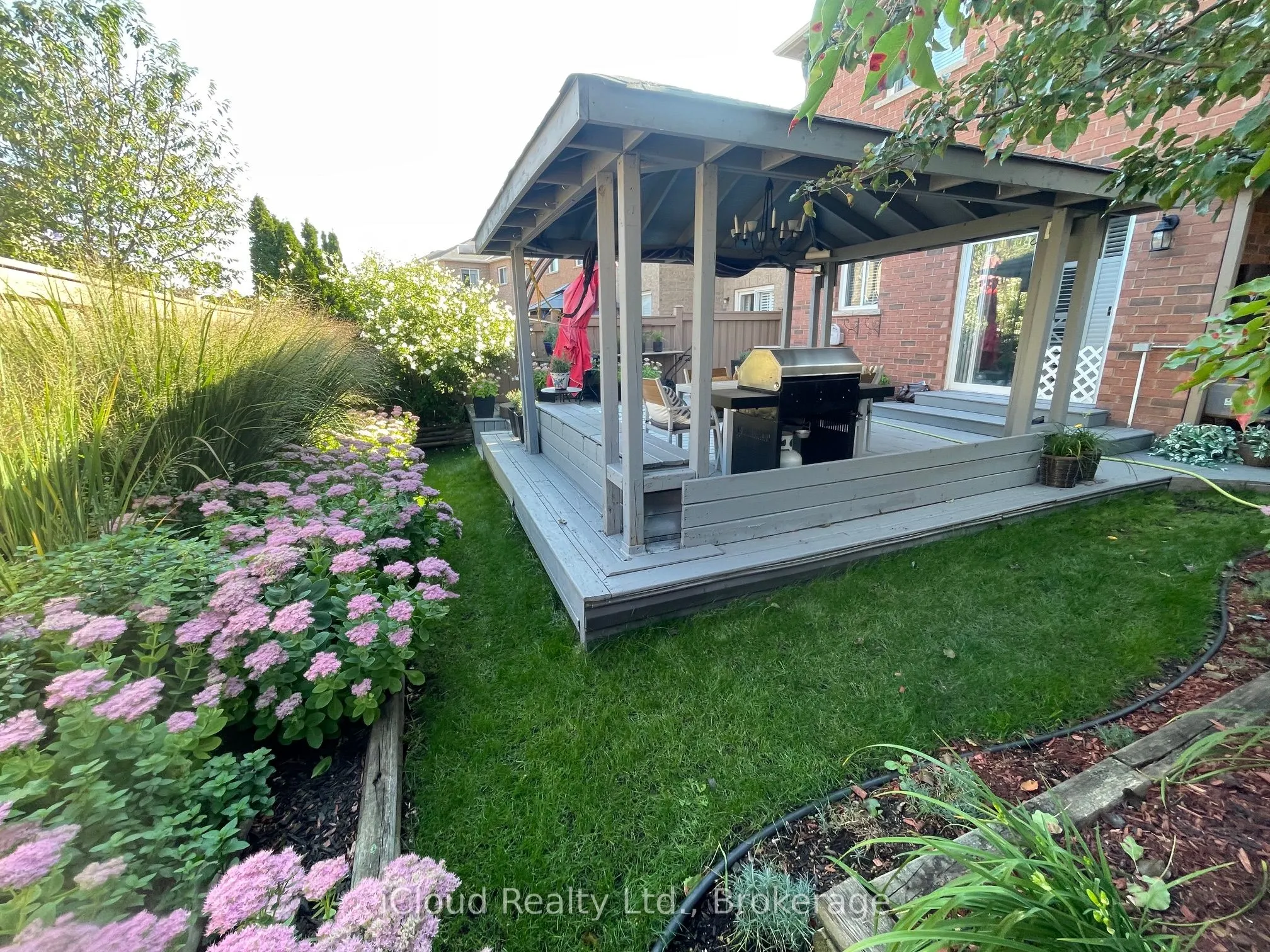 22 Fallgate Drive