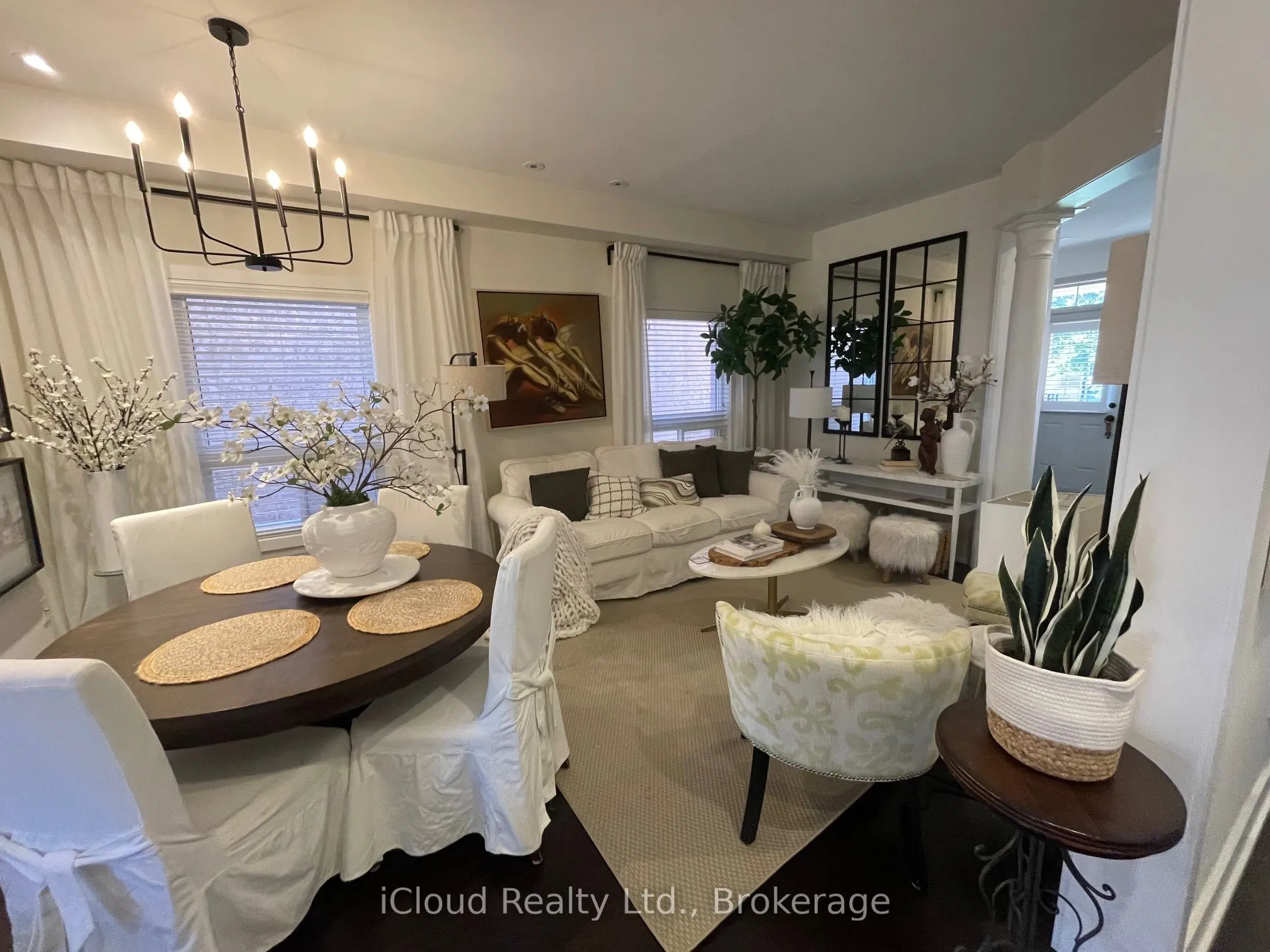 22 Fallgate Drive
