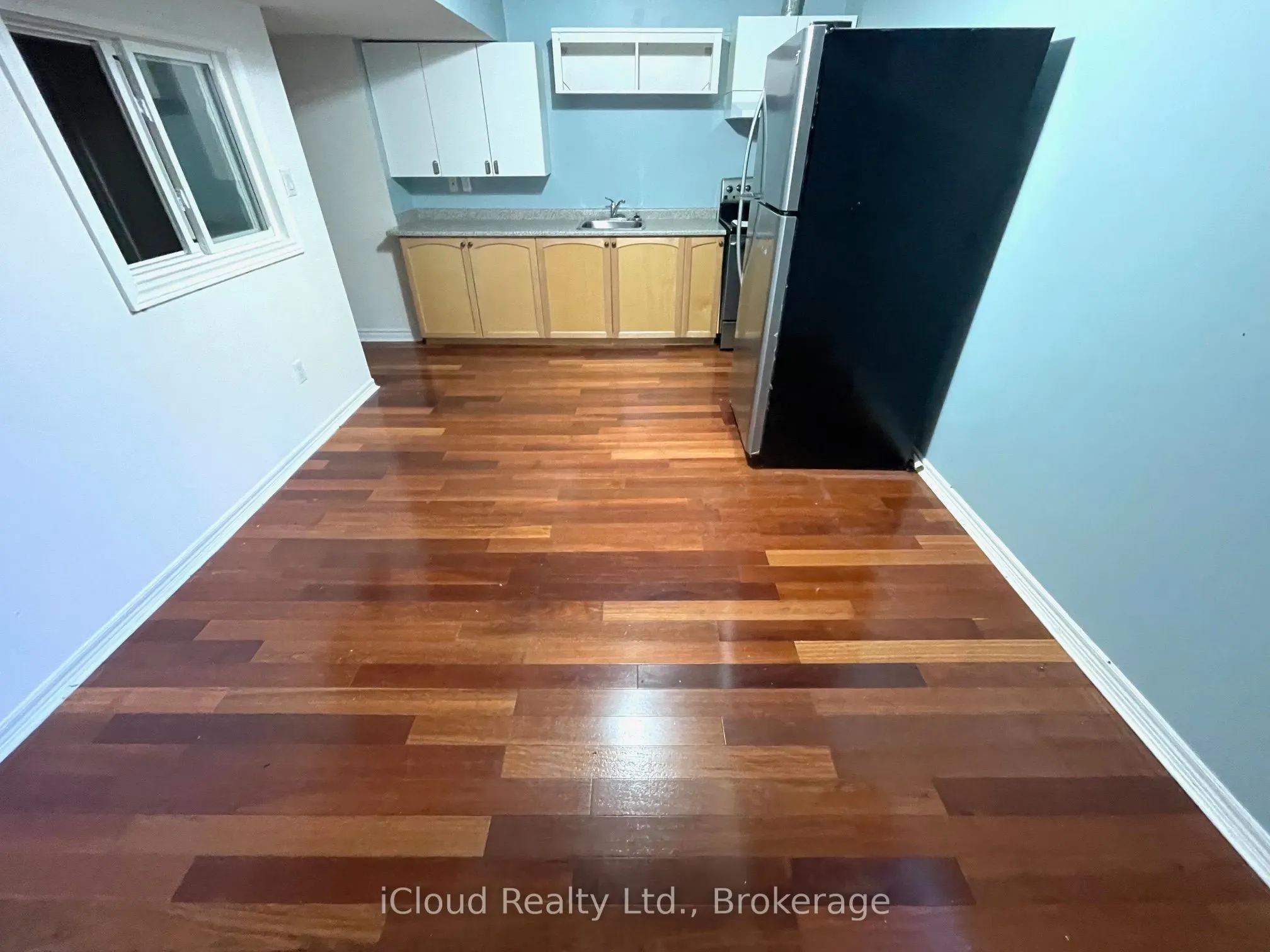 22 Fallgate Drive