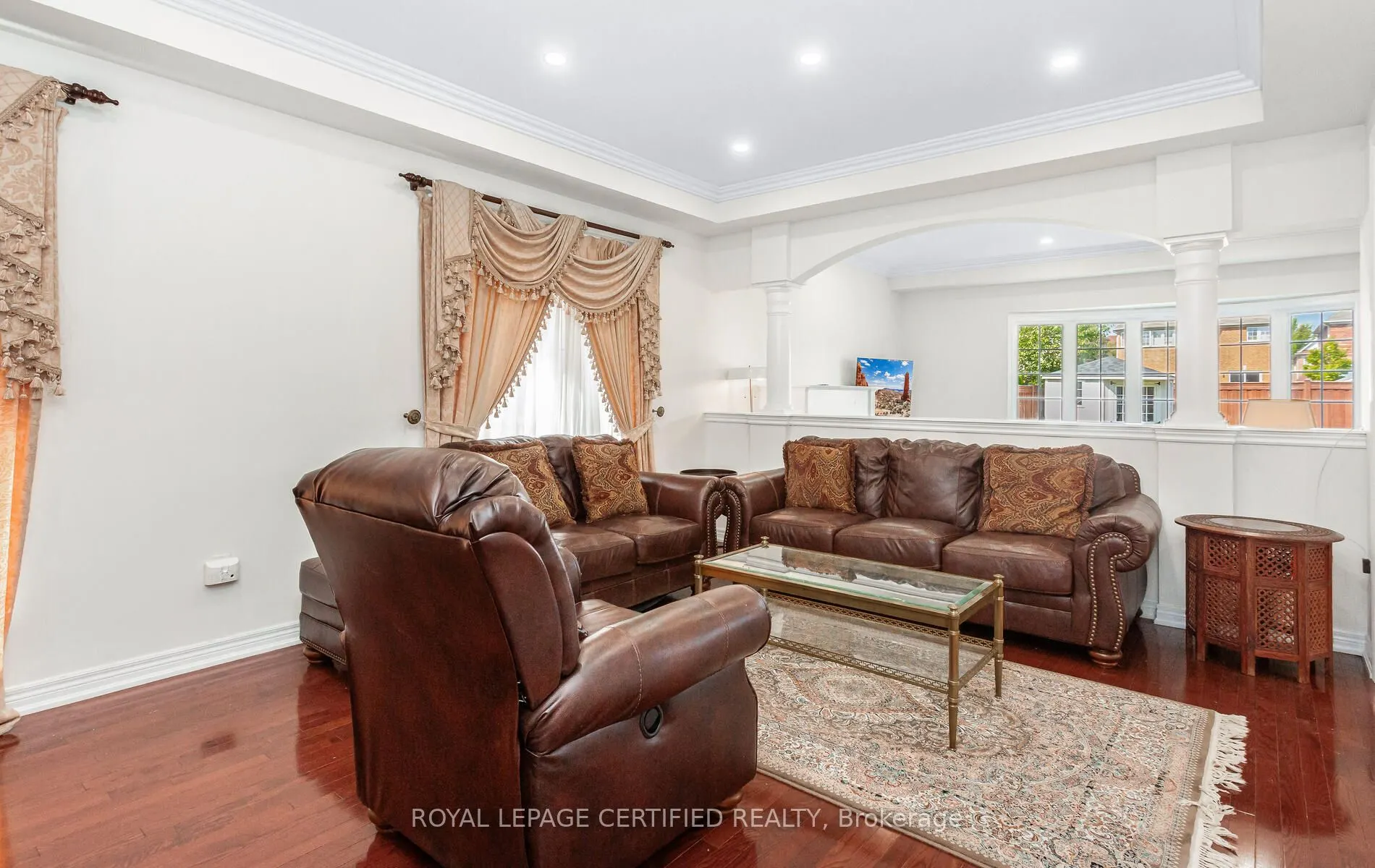 3327 Erin Centre Boulevard