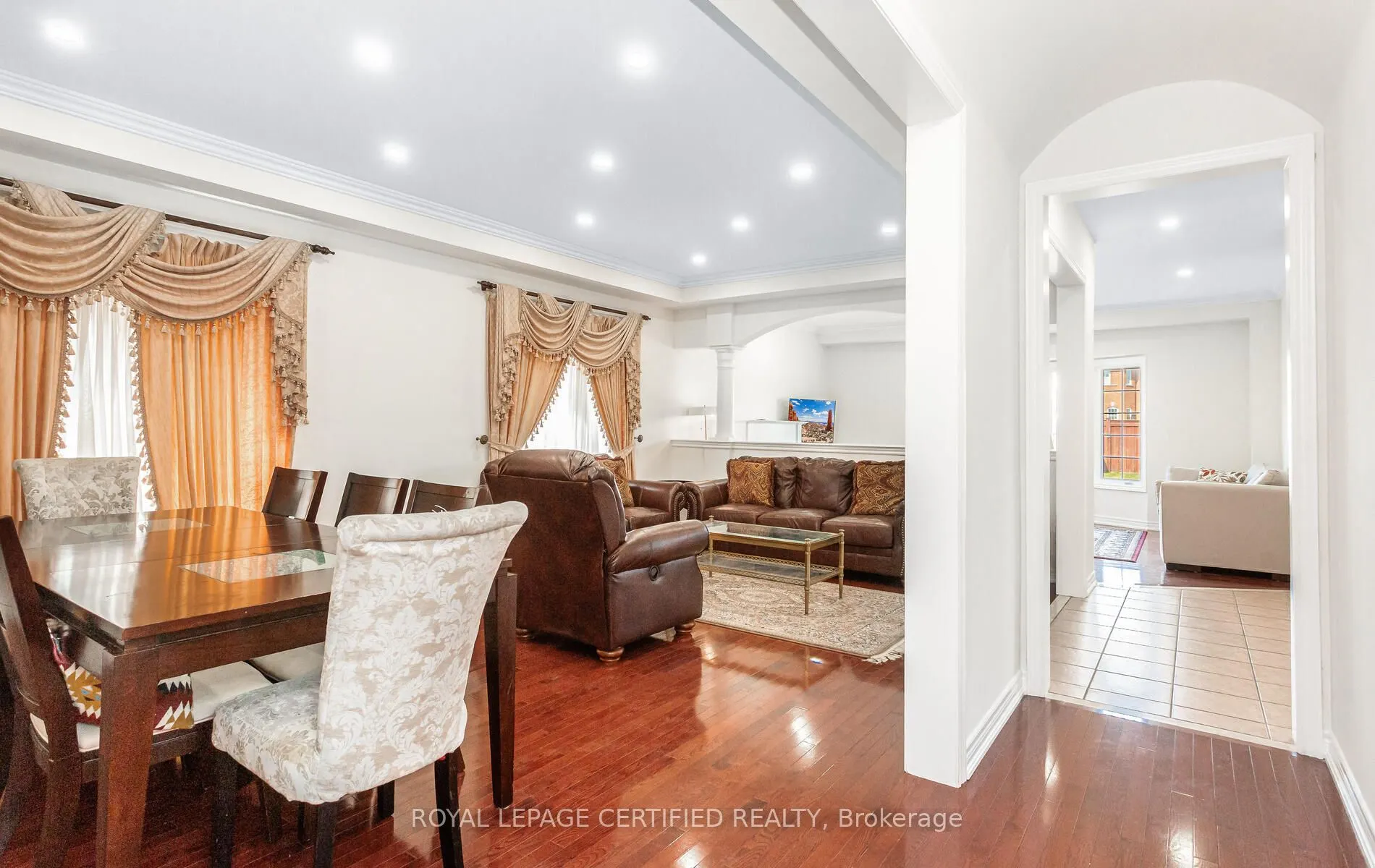 3327 Erin Centre Boulevard