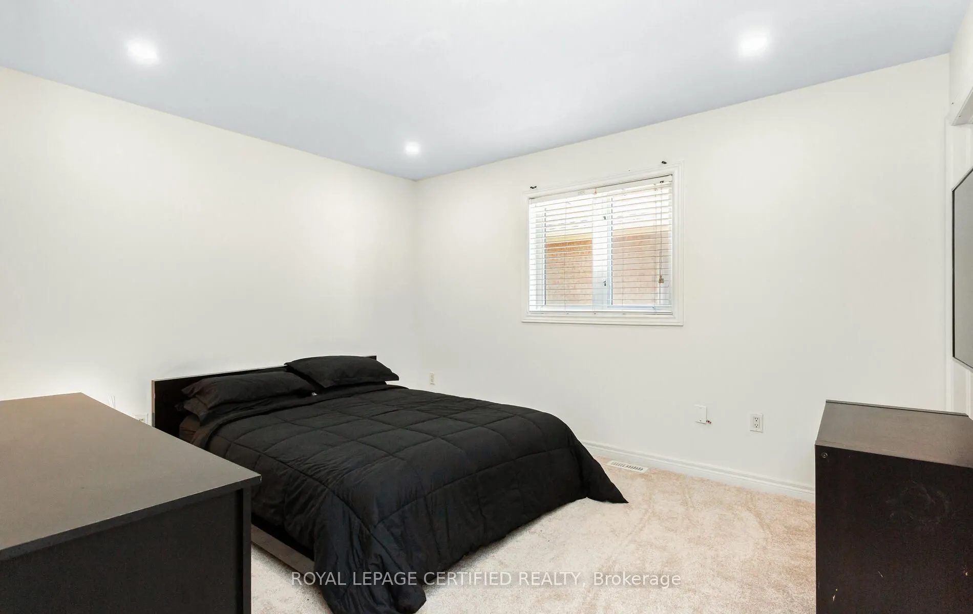 3327 Erin Centre Boulevard