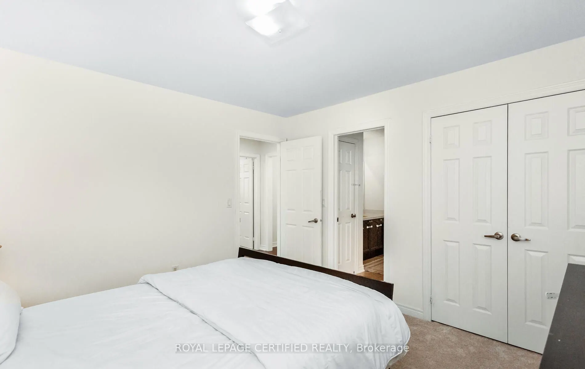 3327 Erin Centre Boulevard