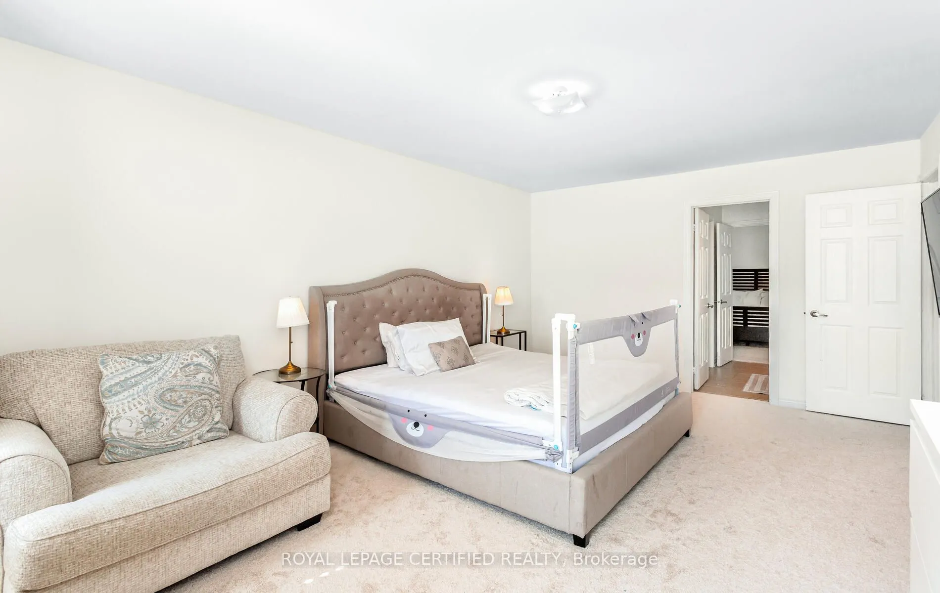 3327 Erin Centre Boulevard