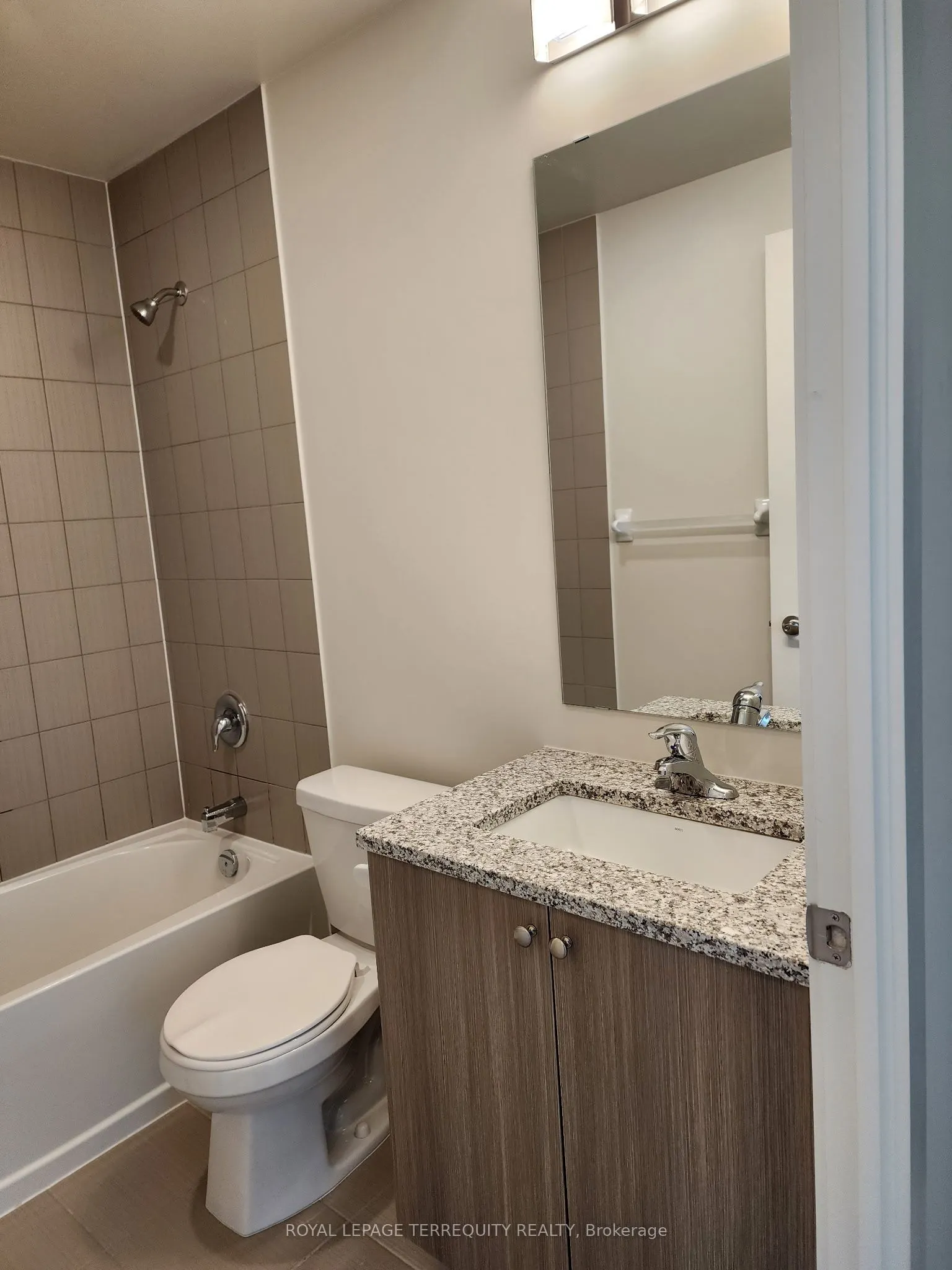 38 Annie Craig Drive, #1011