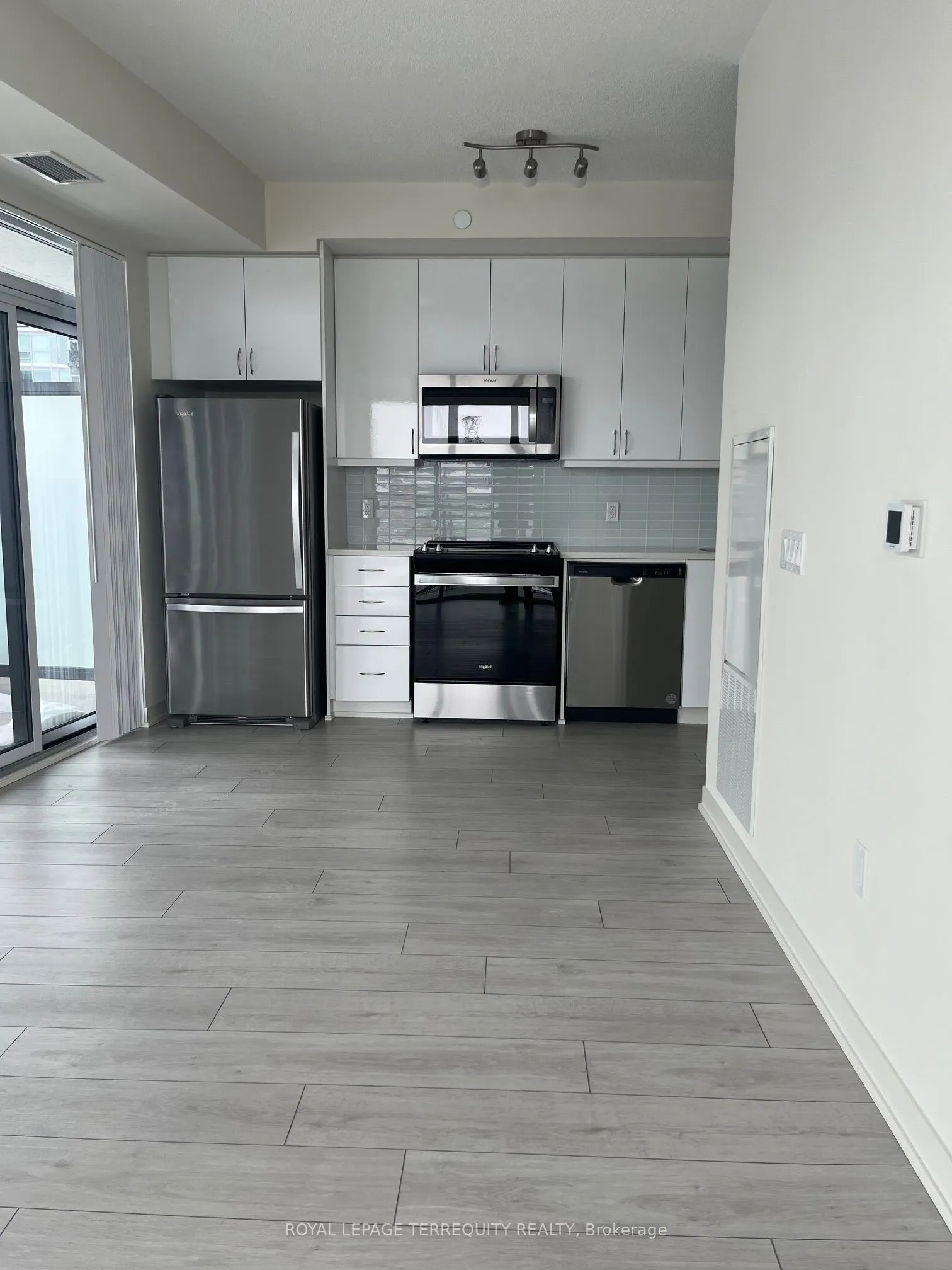 38 Annie Craig Drive, #1011