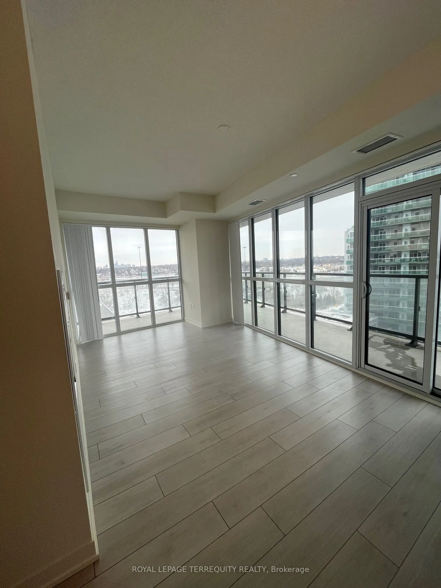 38 Annie Craig Drive, #1011