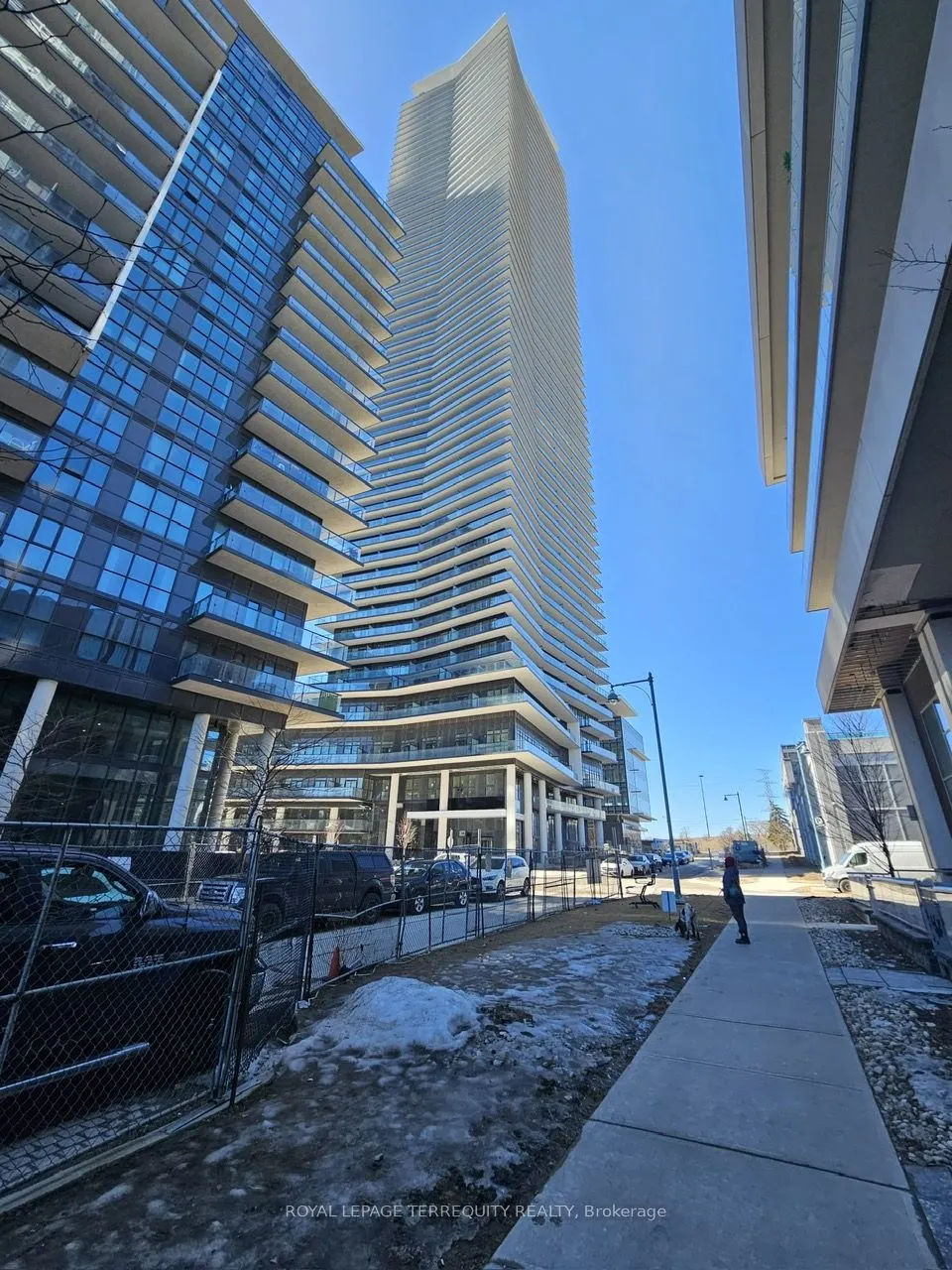 38 Annie Craig Drive, #1011