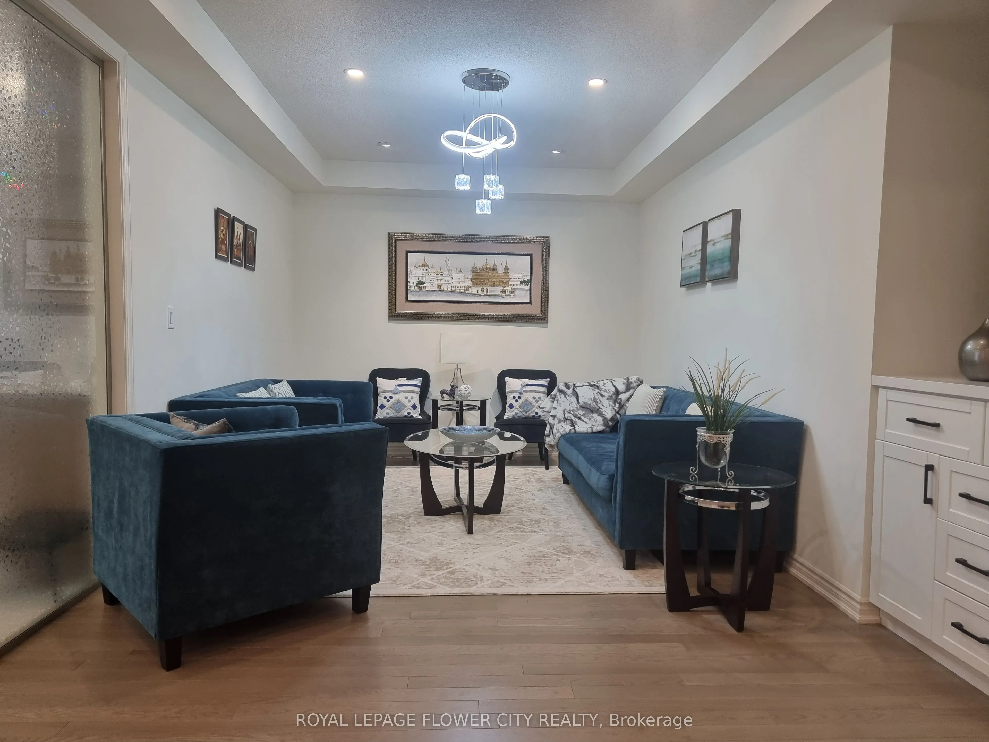 360 Valleyway Drive