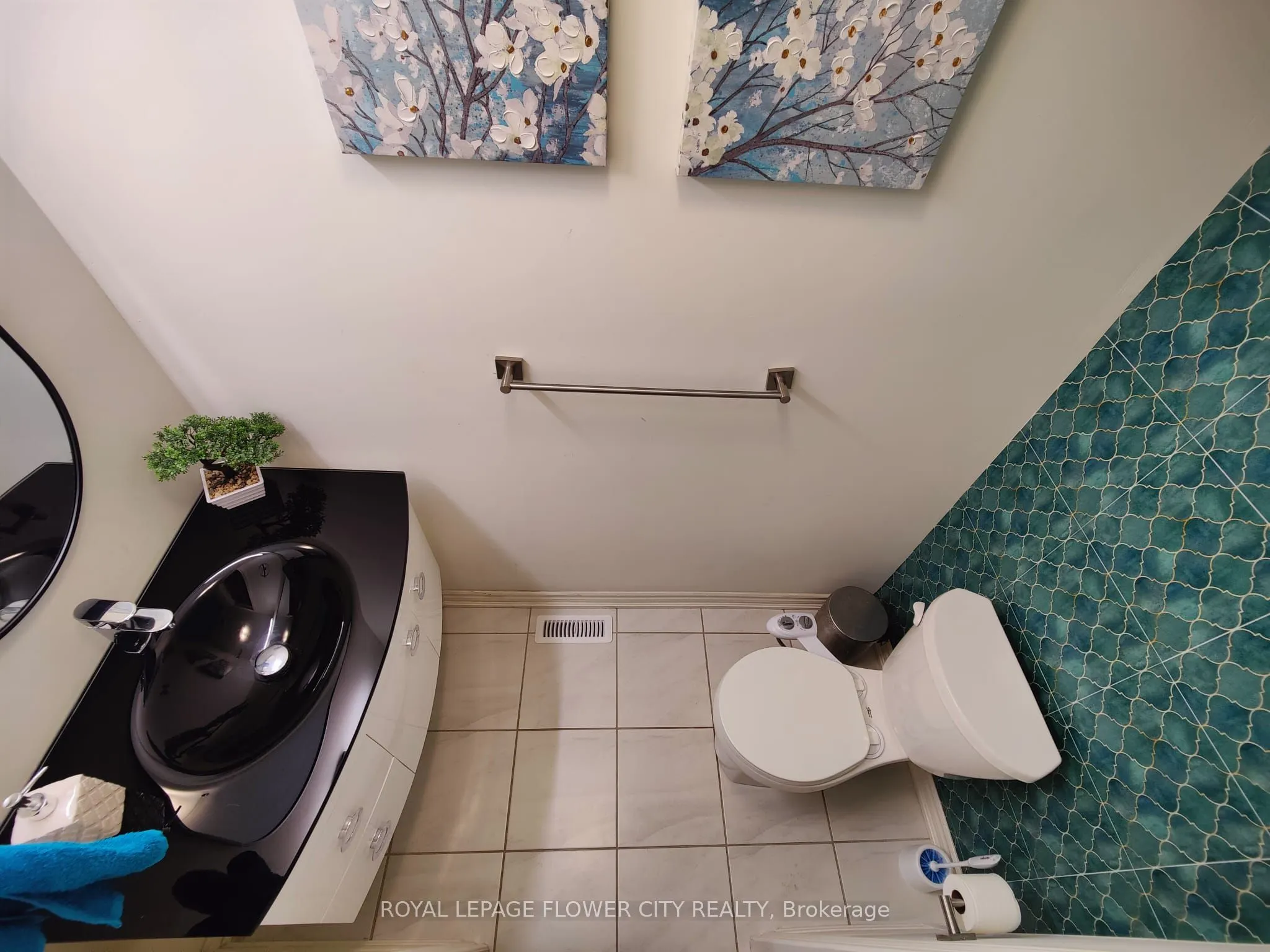 360 Valleyway Drive