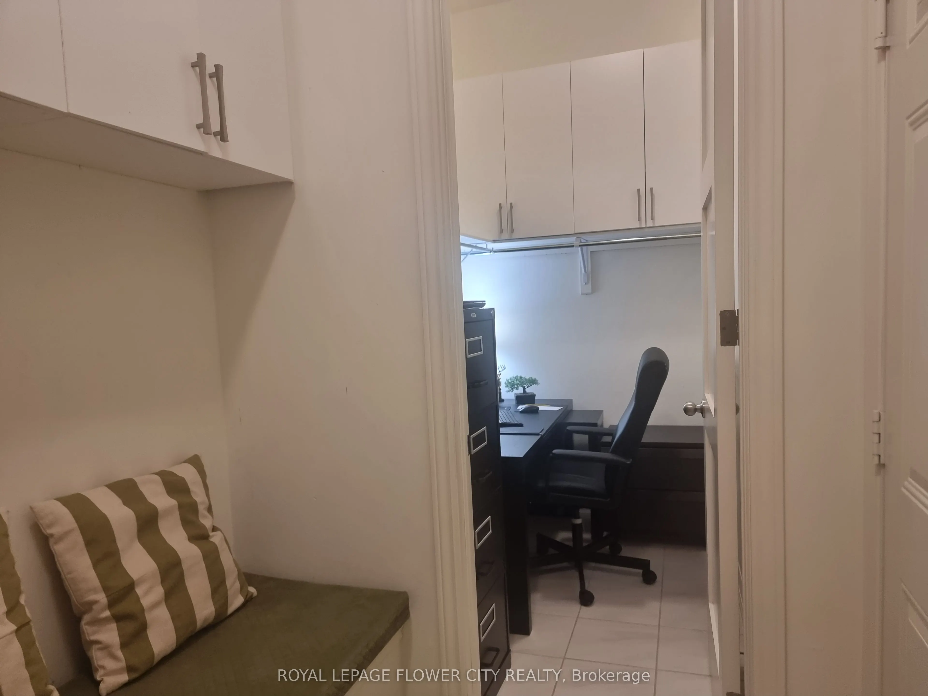 360 Valleyway Drive