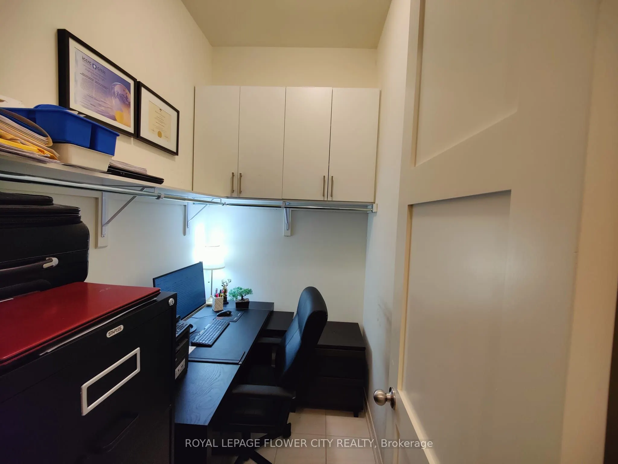 360 Valleyway Drive
