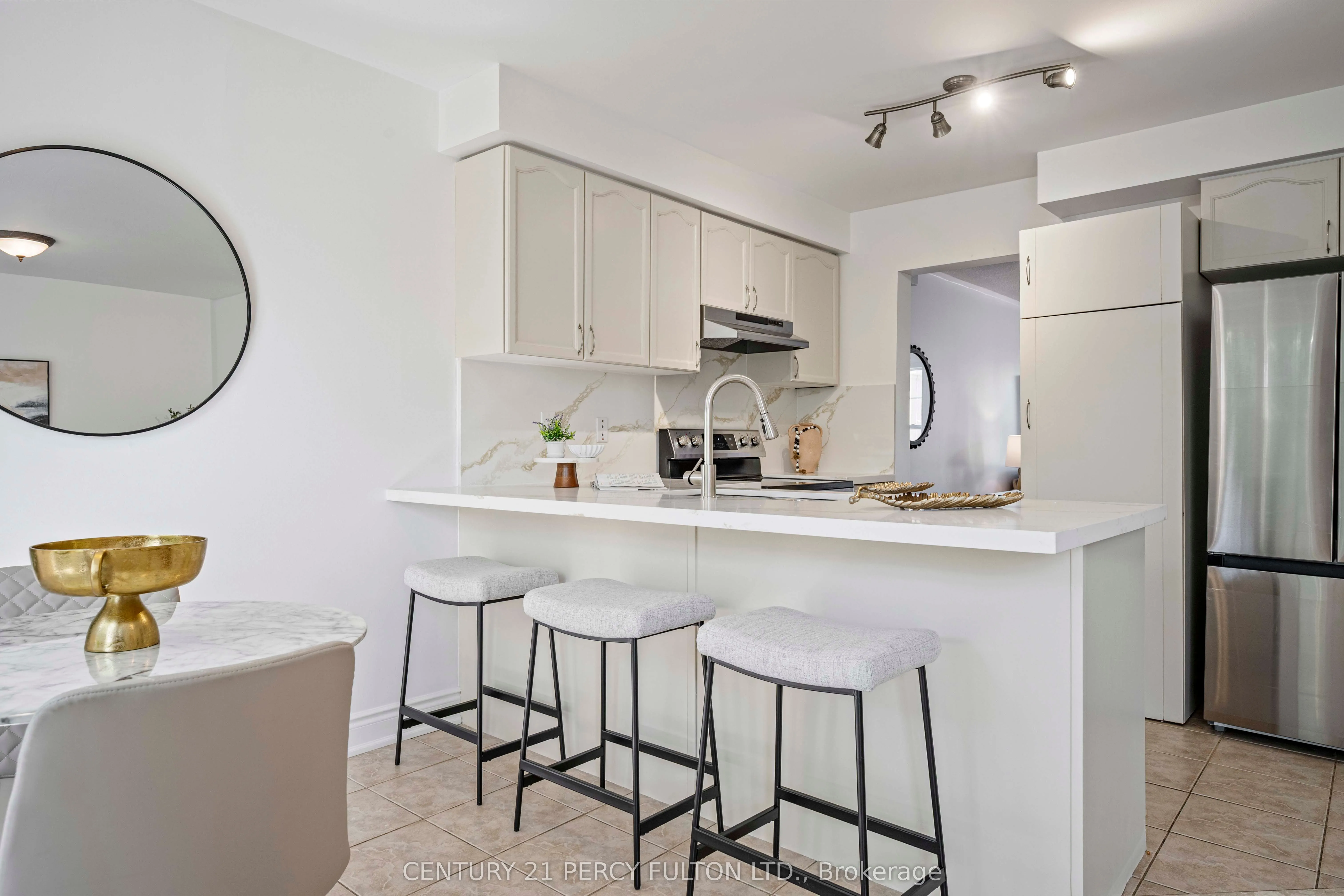 5980 Whitehorn Avenue, #90