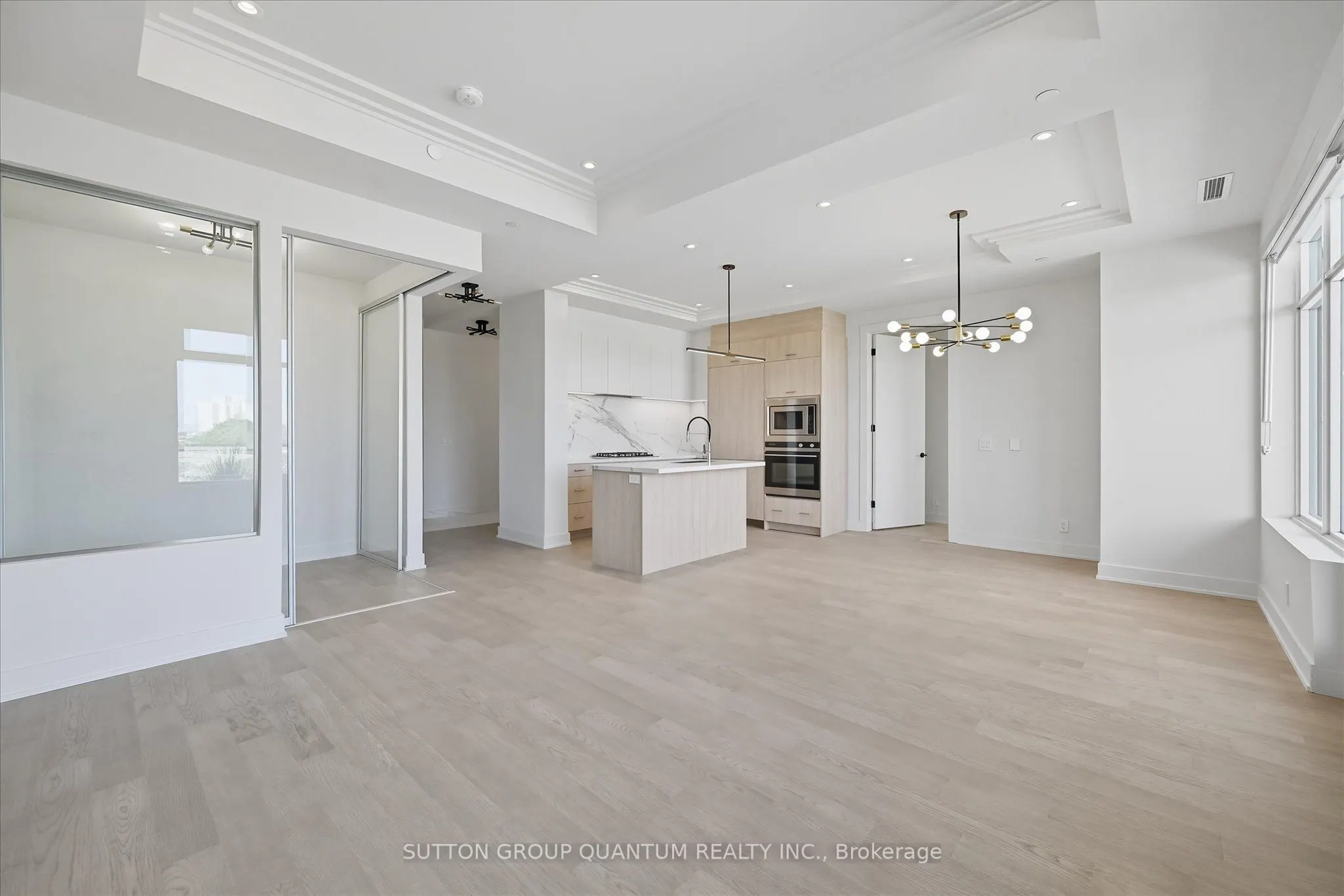 123 Maurice Drive, #409