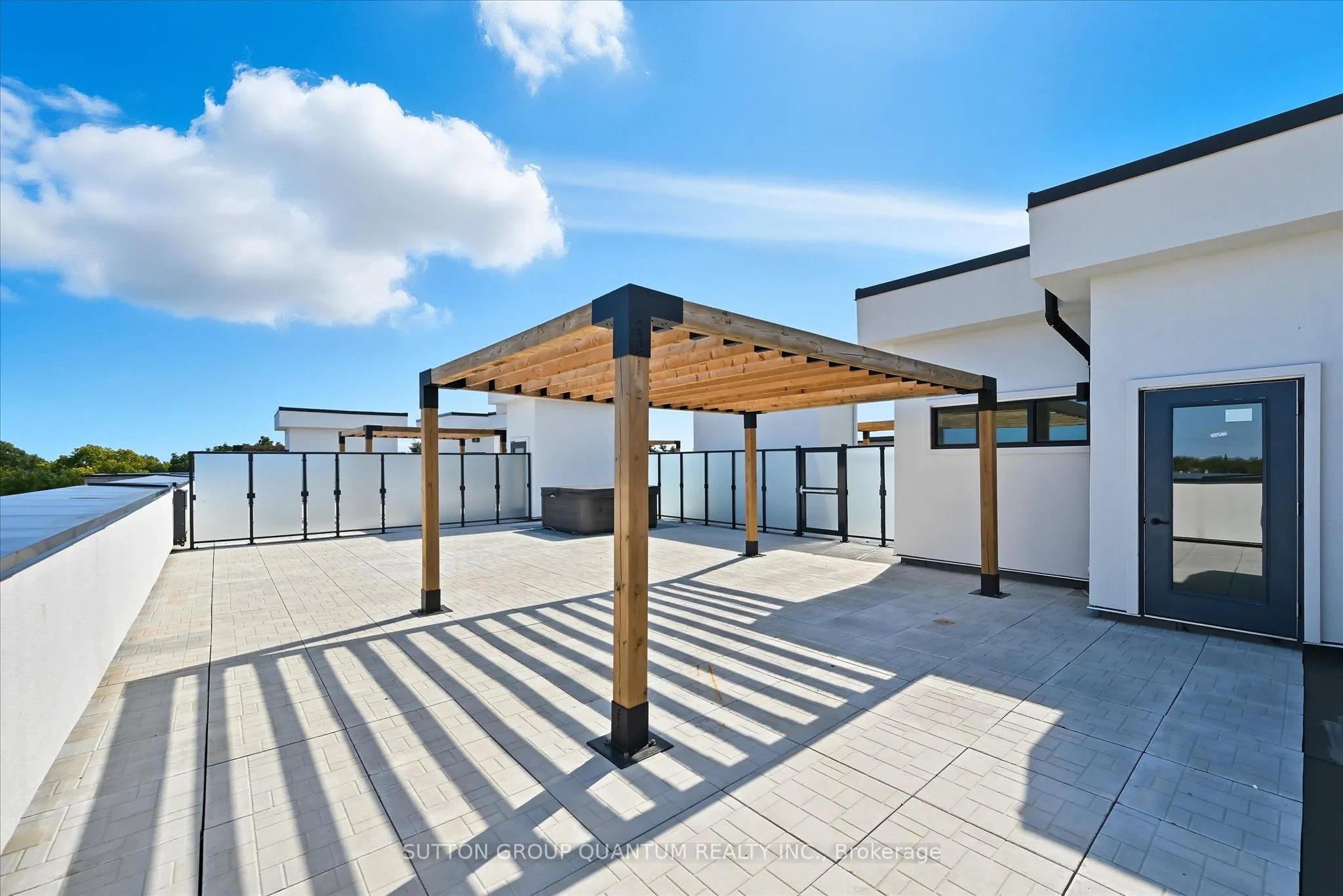 123 Maurice Drive, #409