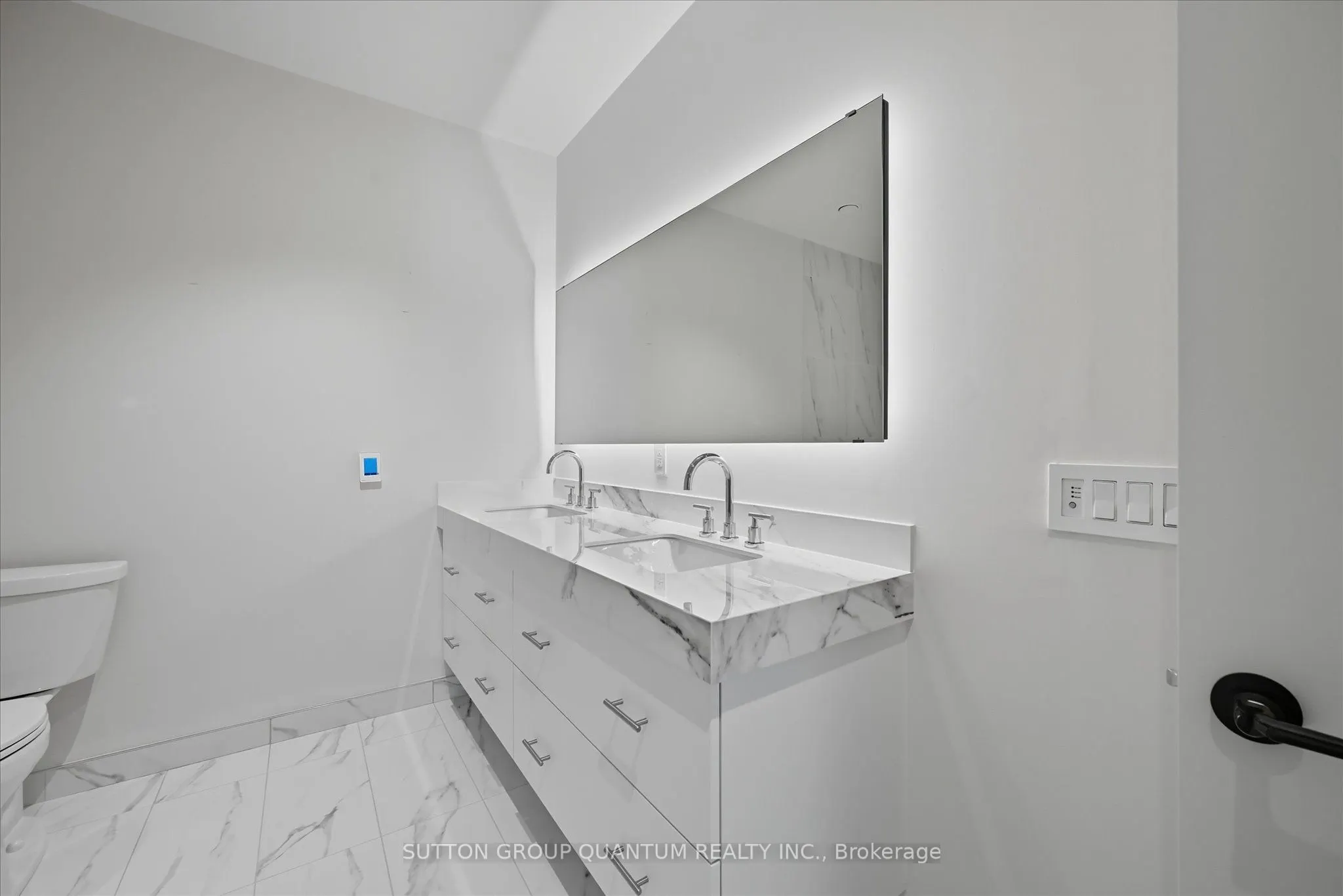 123 Maurice Drive, #409